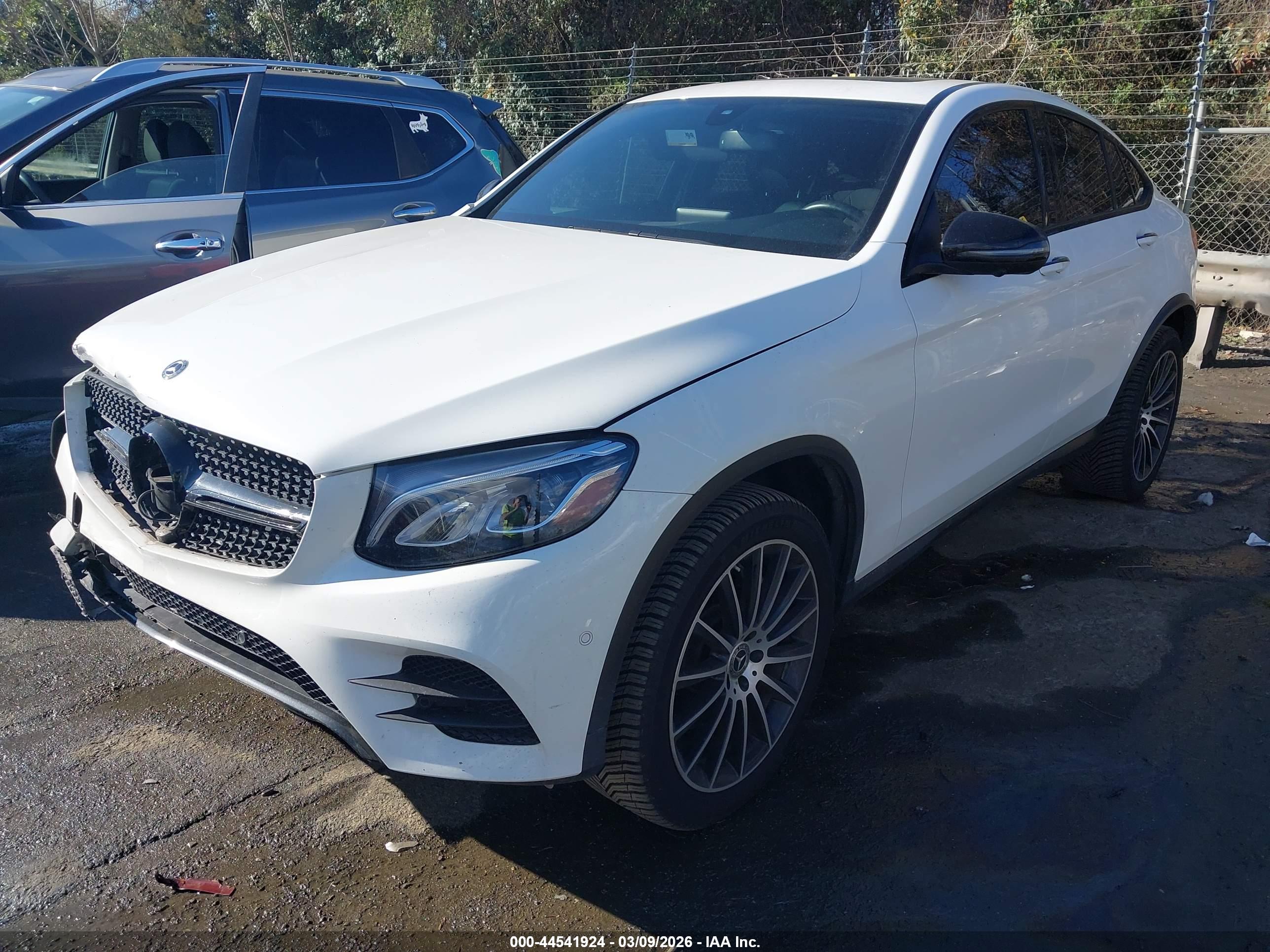 MERCEDES-BENZ GLC image 2