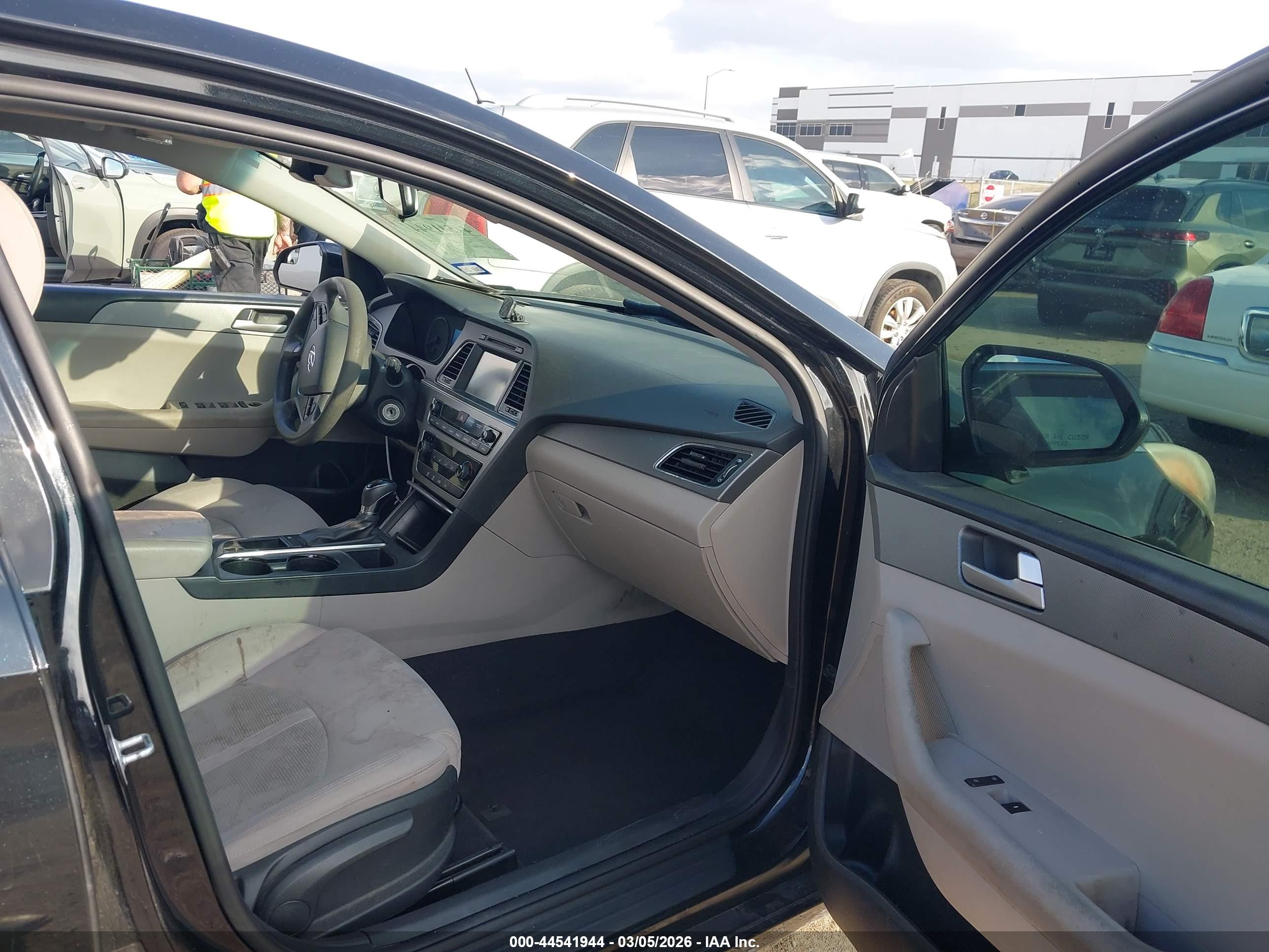 HYUNDAI SONATA image 5