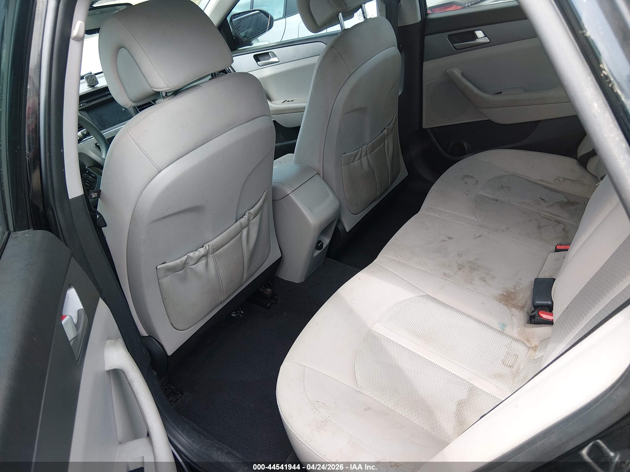 HYUNDAI SONATA image 8