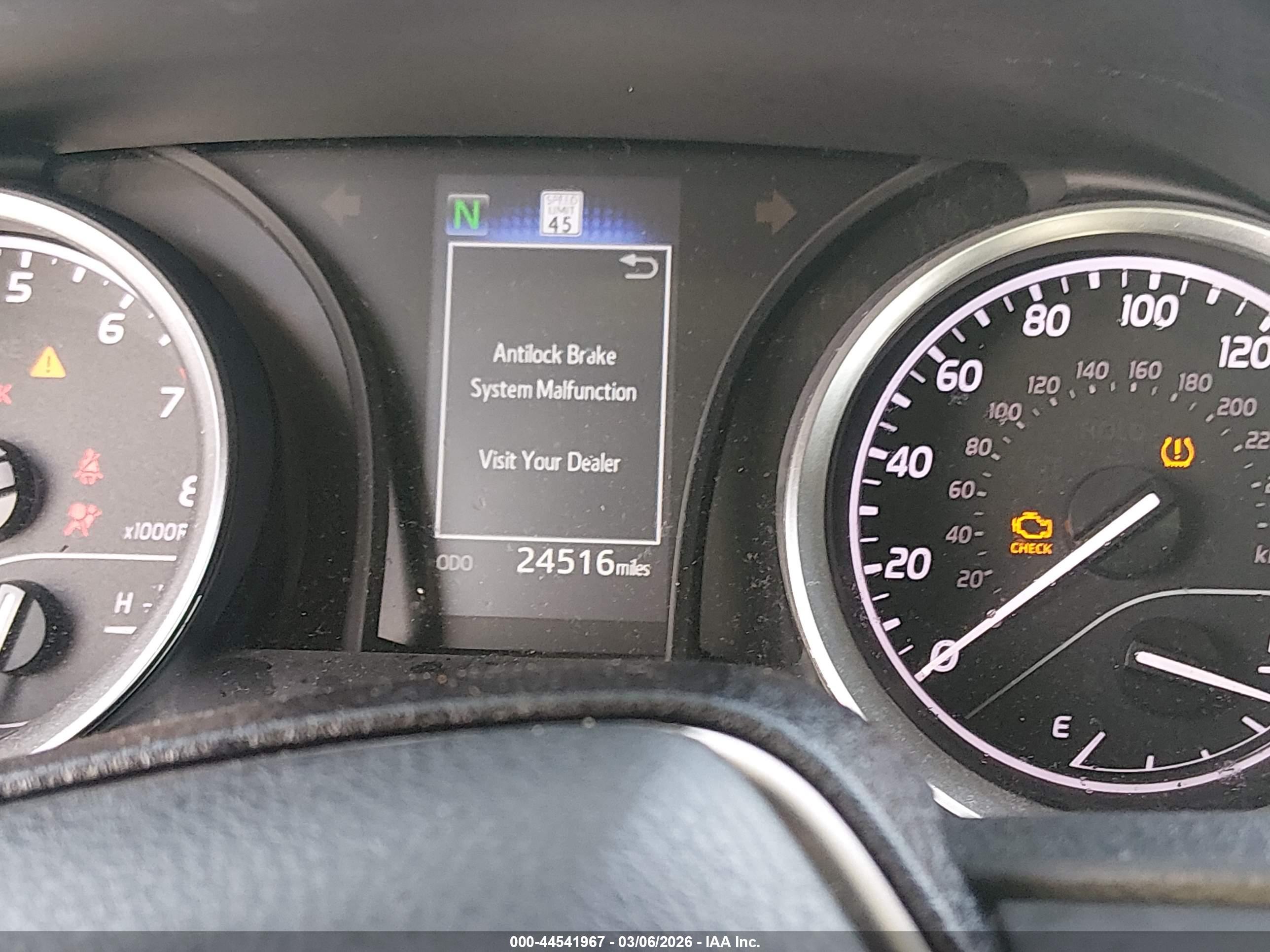 TOYOTA CAMRY image 7