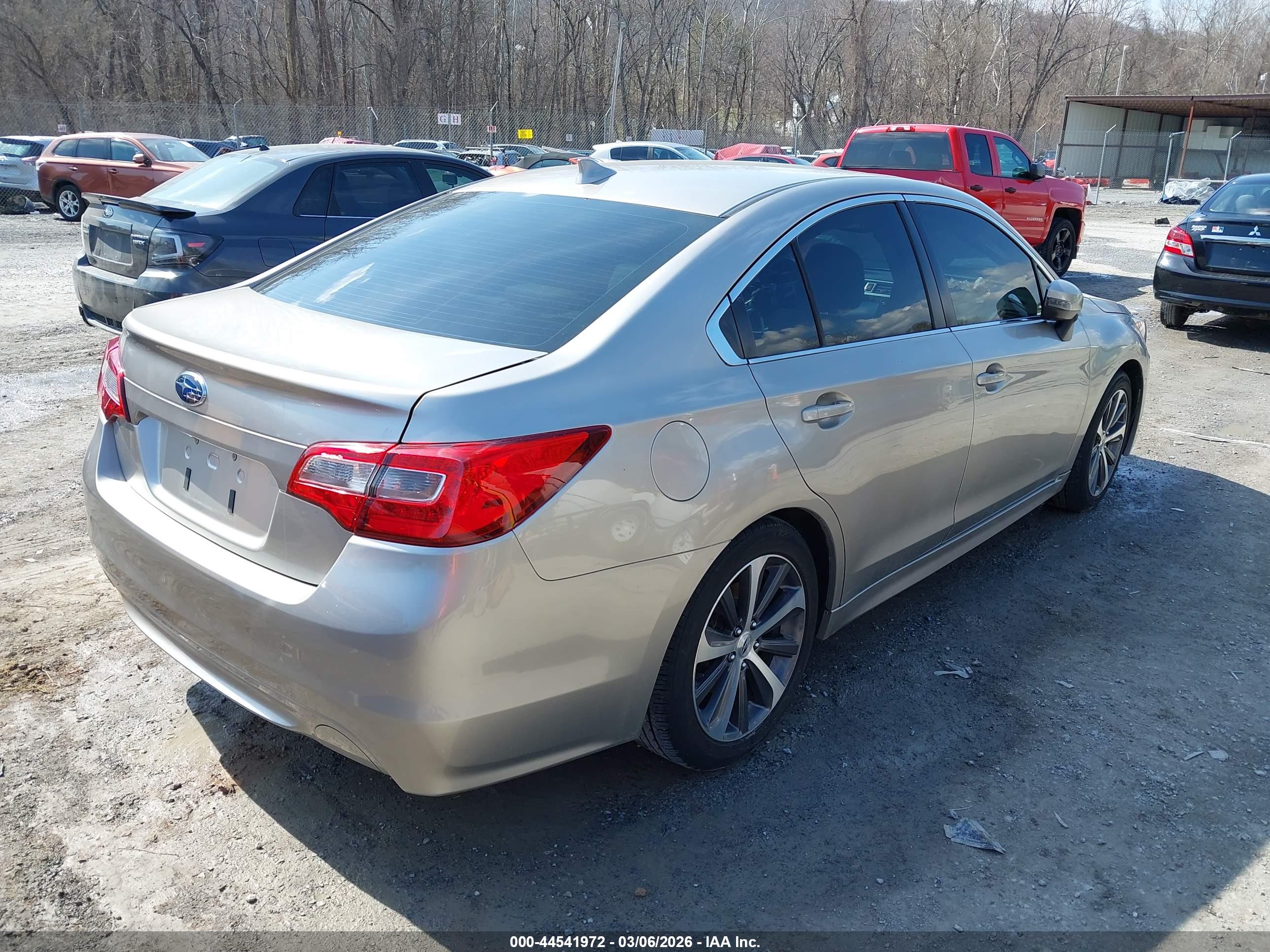 SUBARU LEGACY image 4