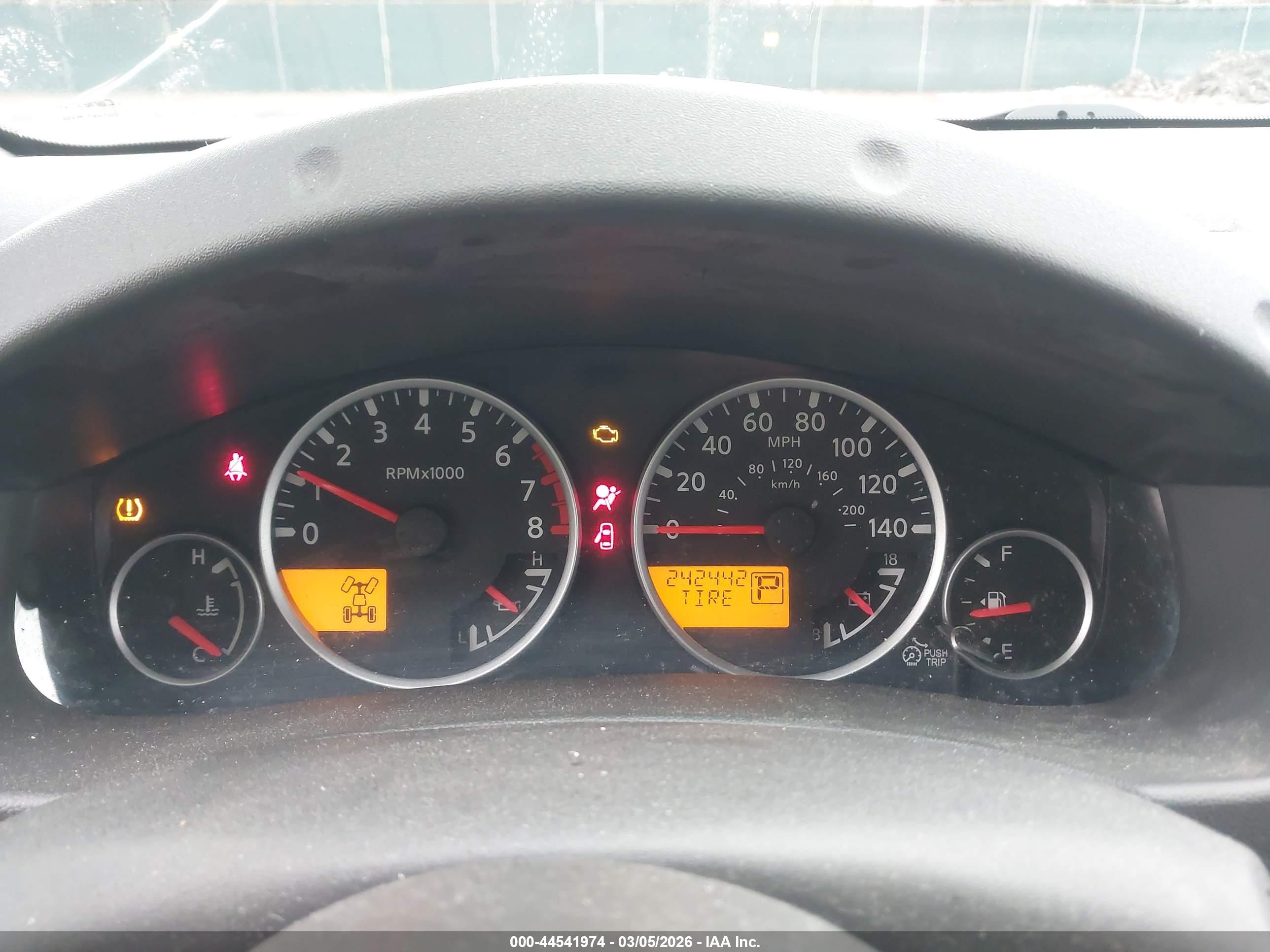 NISSAN PATHFINDER image 7