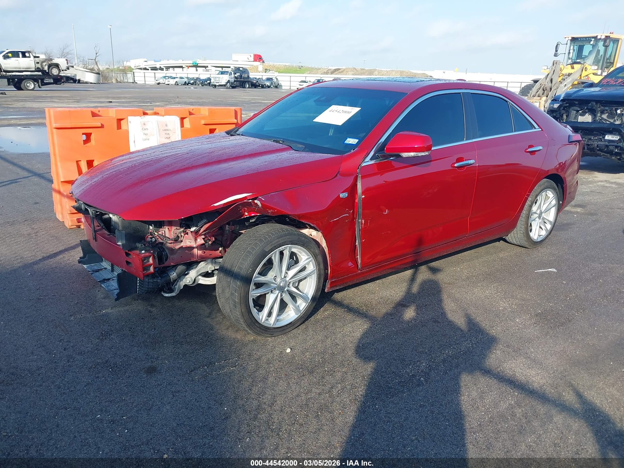 CADILLAC CT4 image 2