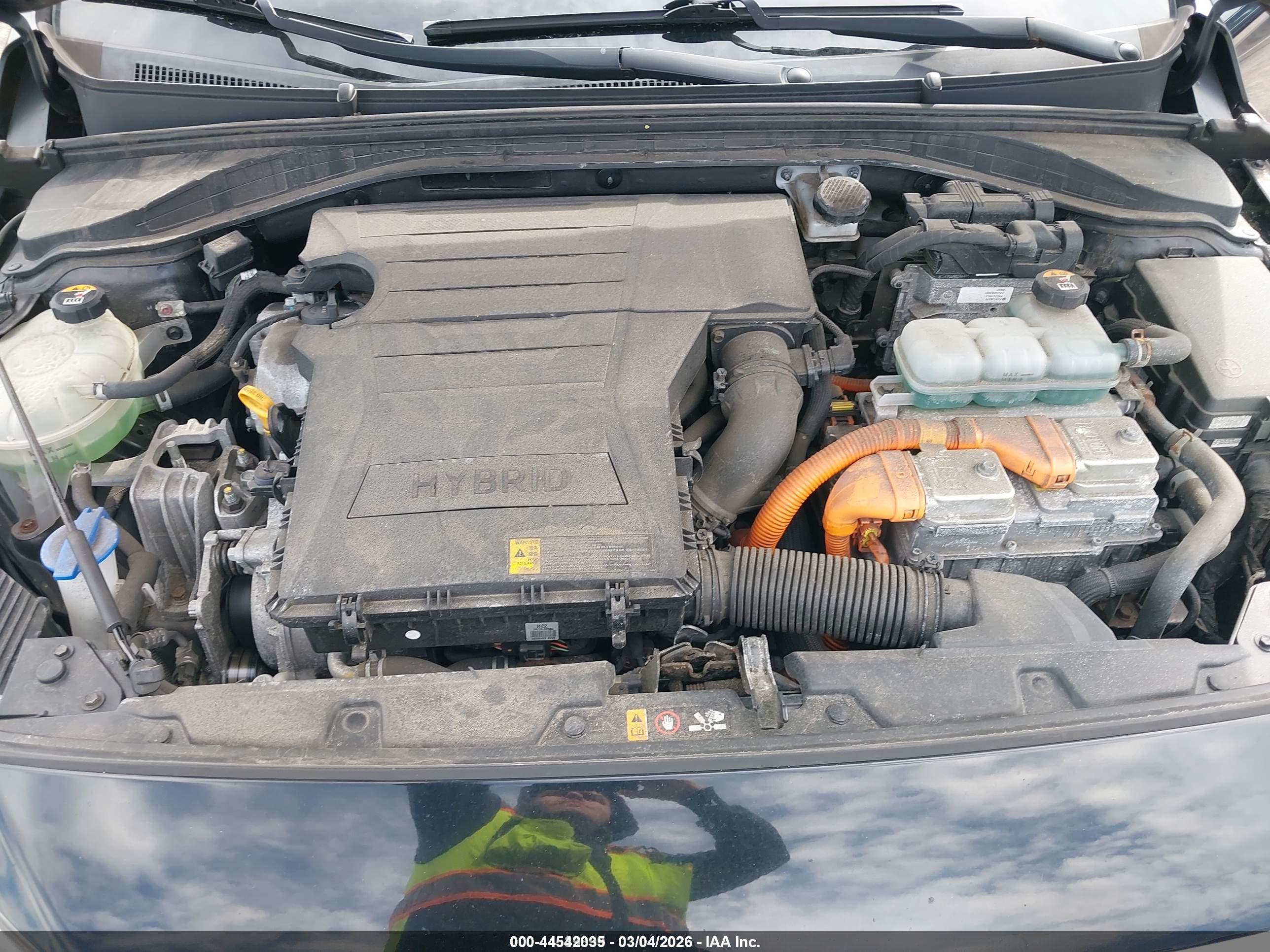HYUNDAI IONIQ image 10