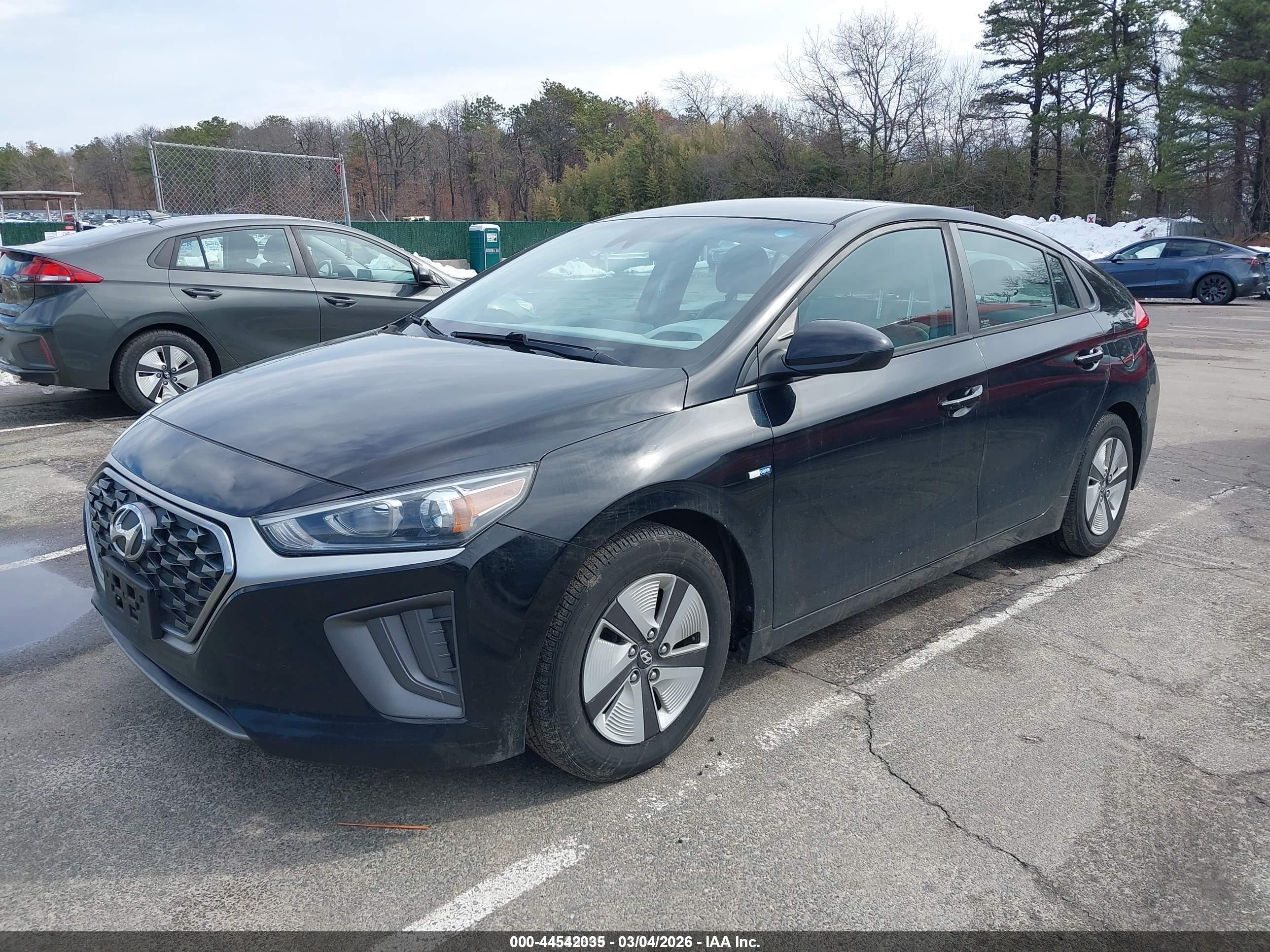HYUNDAI IONIQ image 2