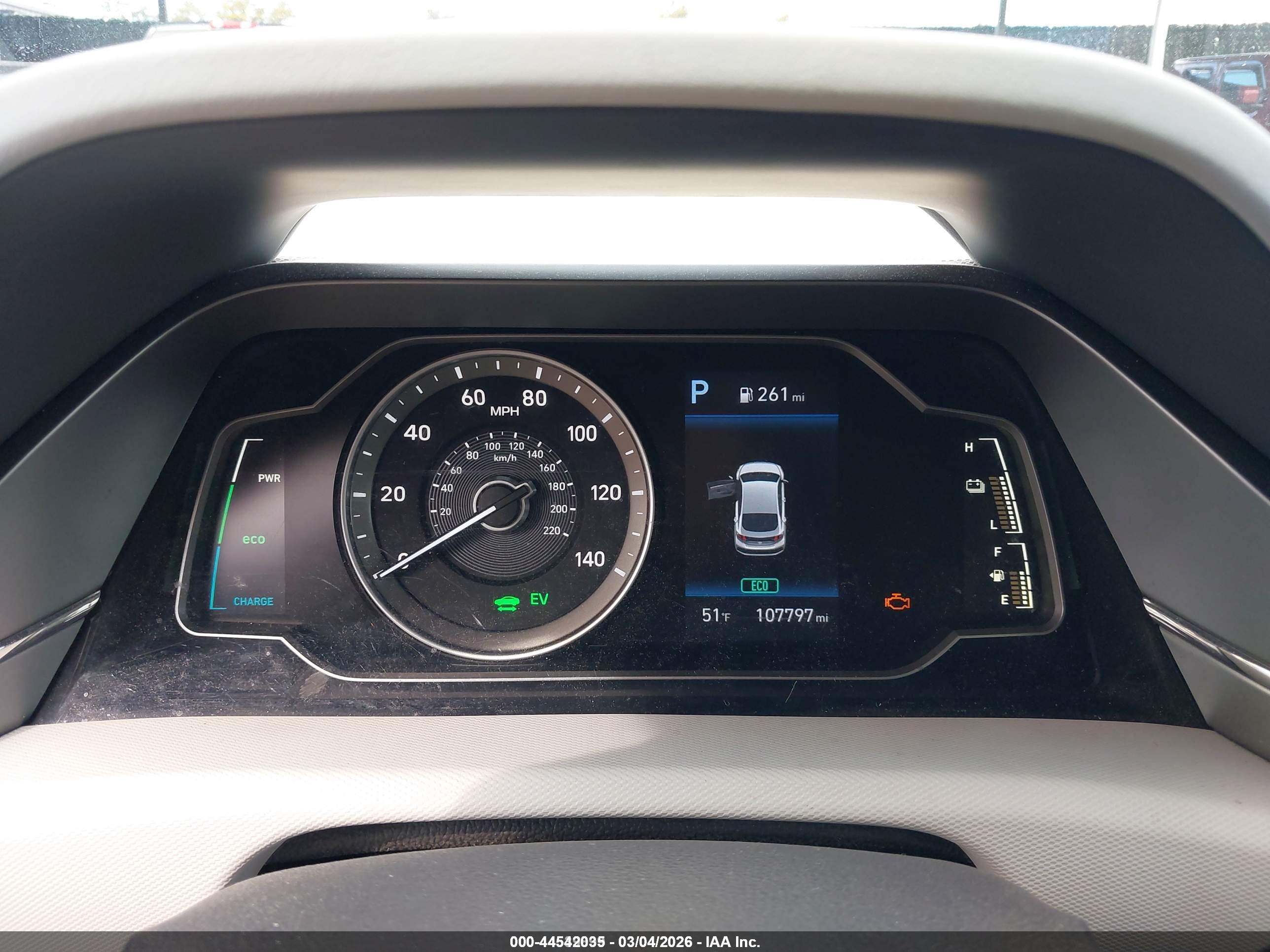 HYUNDAI IONIQ image 7