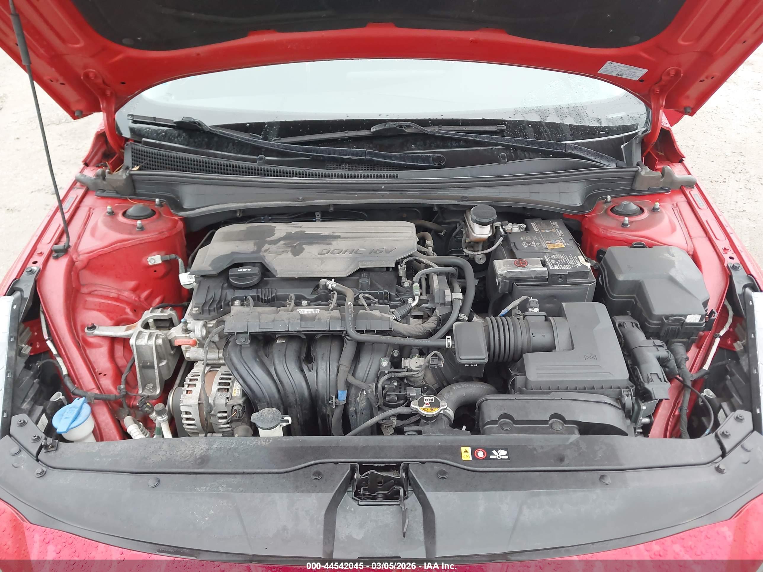 HYUNDAI ELANTRA image 10