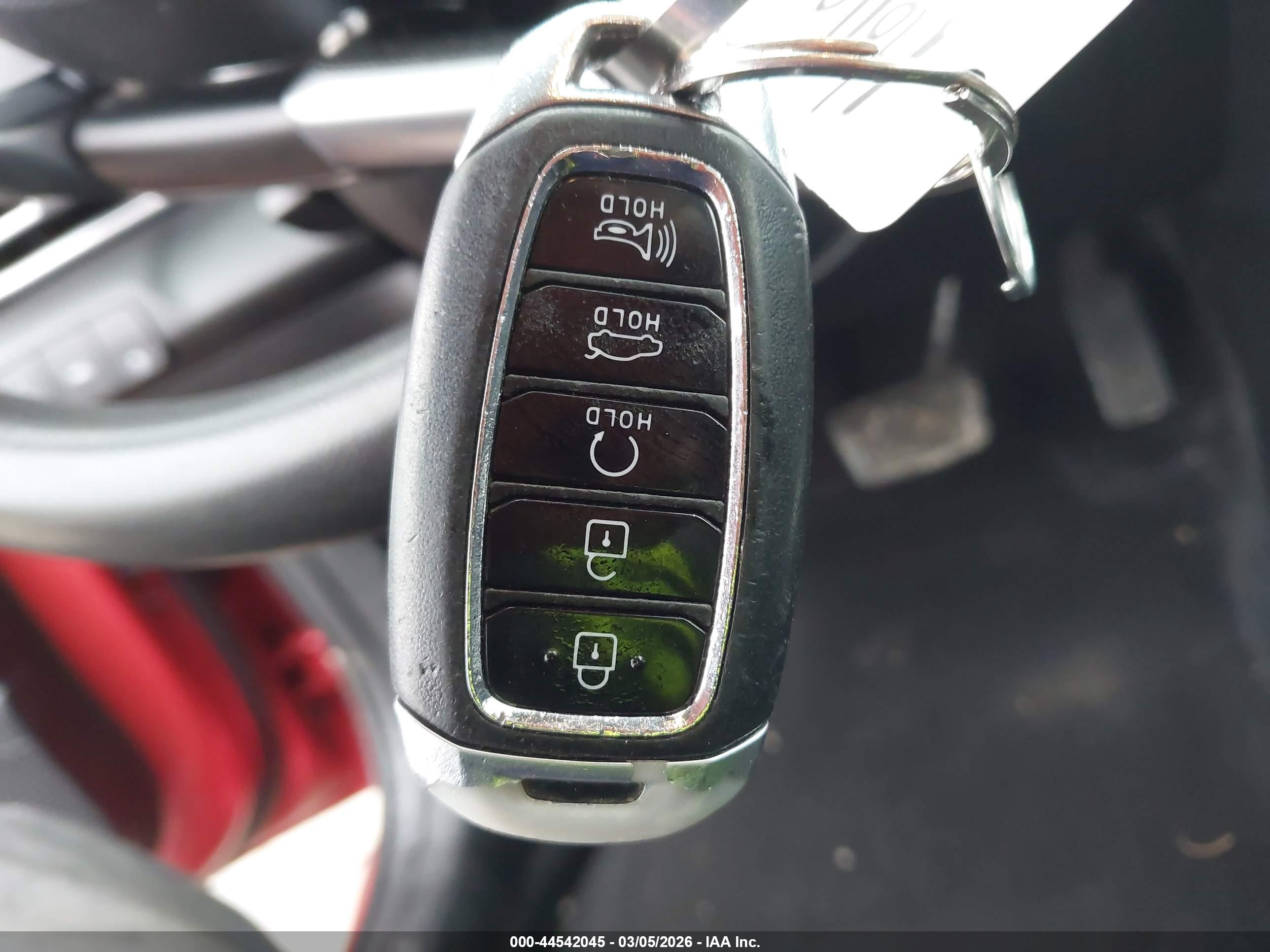 HYUNDAI ELANTRA image 11