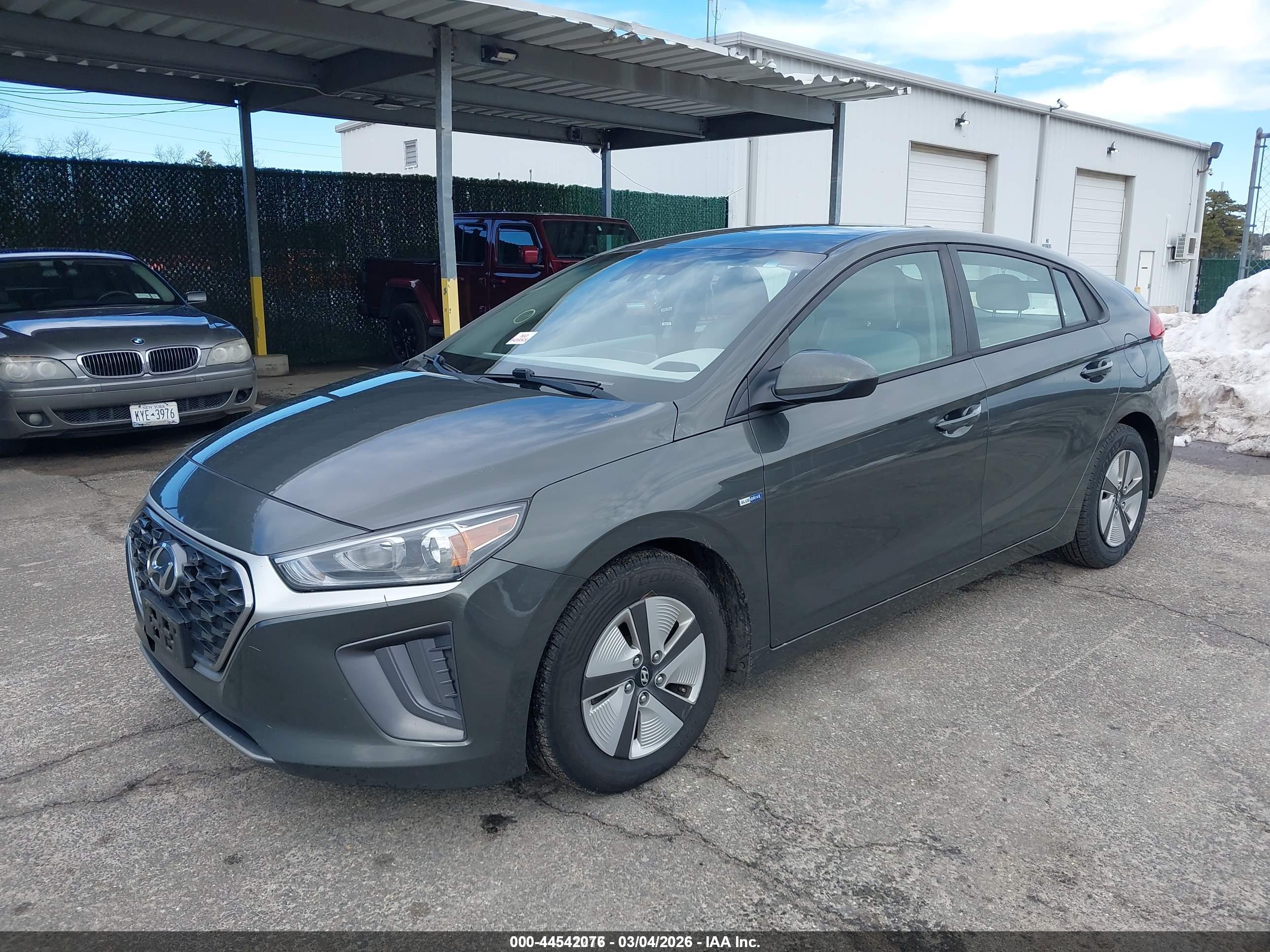 HYUNDAI IONIQ image 2