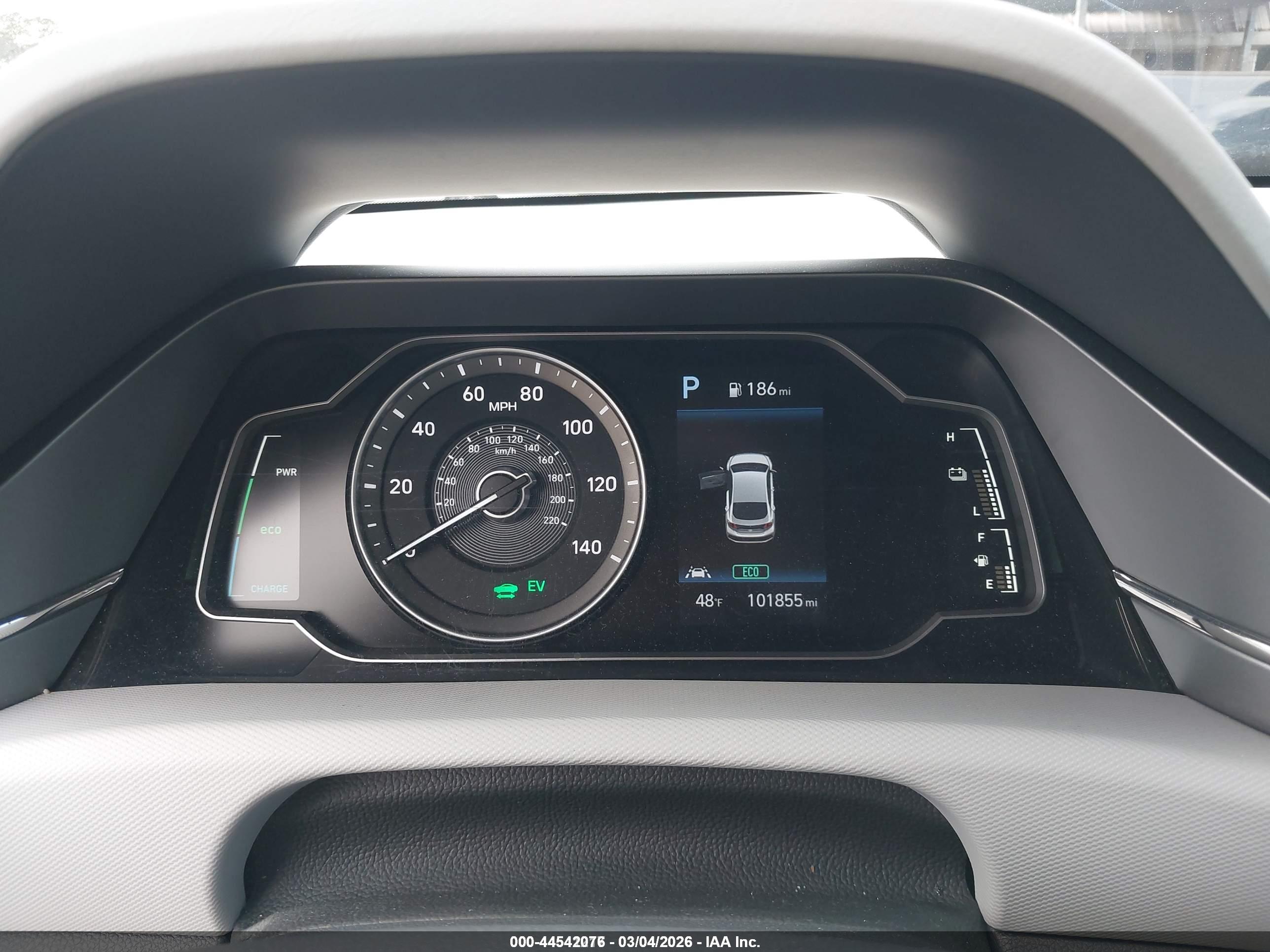 HYUNDAI IONIQ image 7