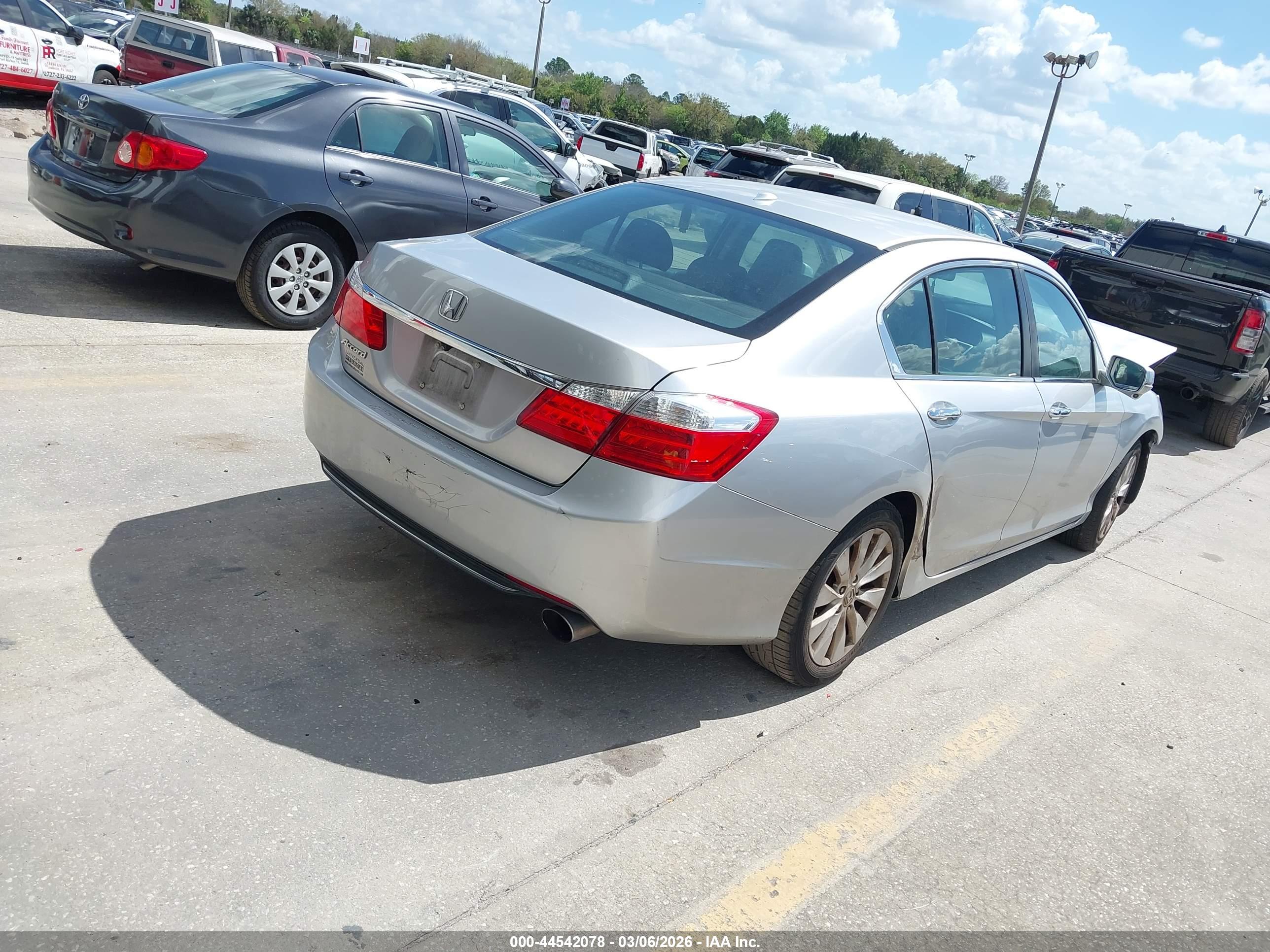 HONDA ACCORD image 4