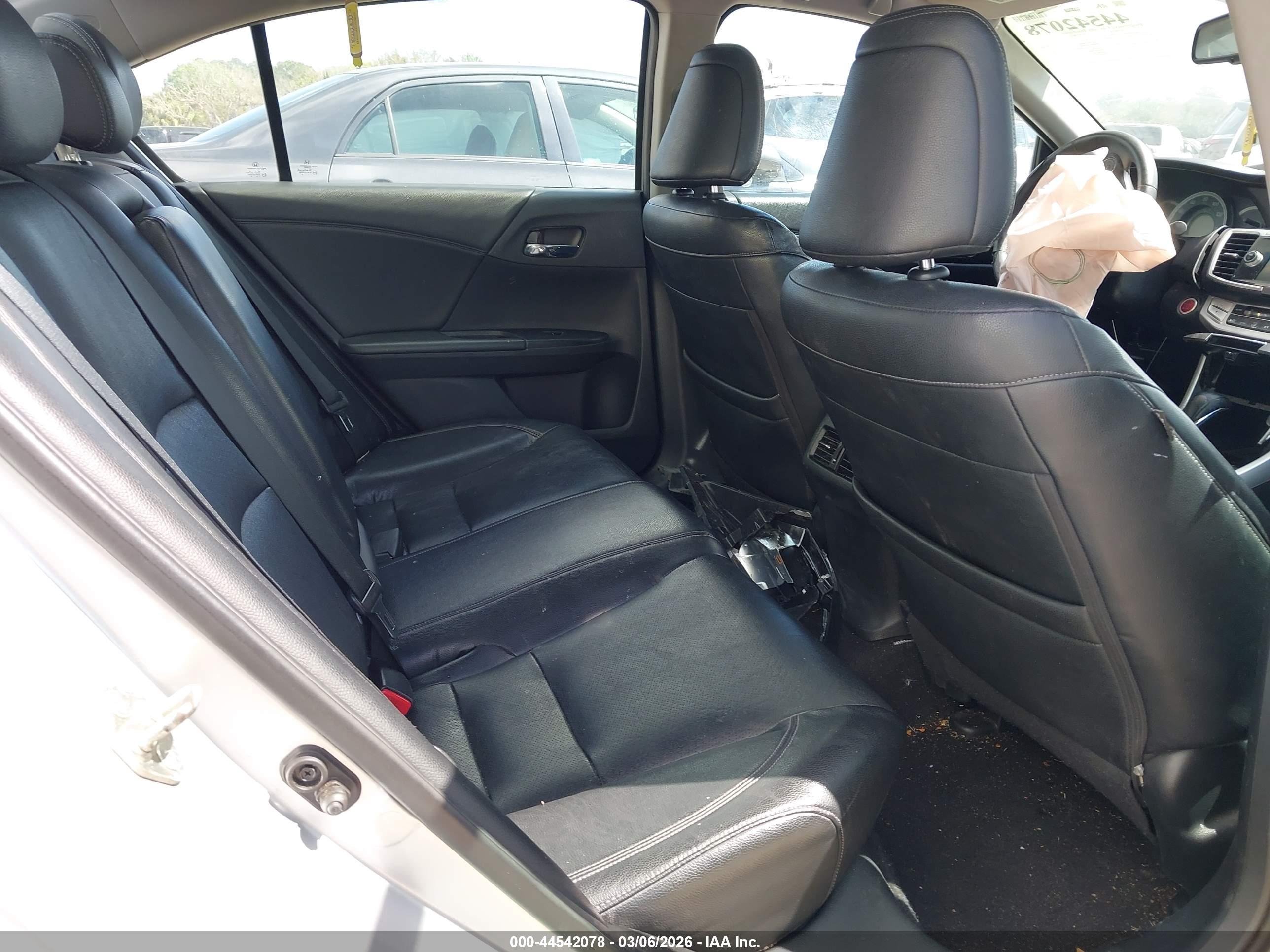HONDA ACCORD image 8