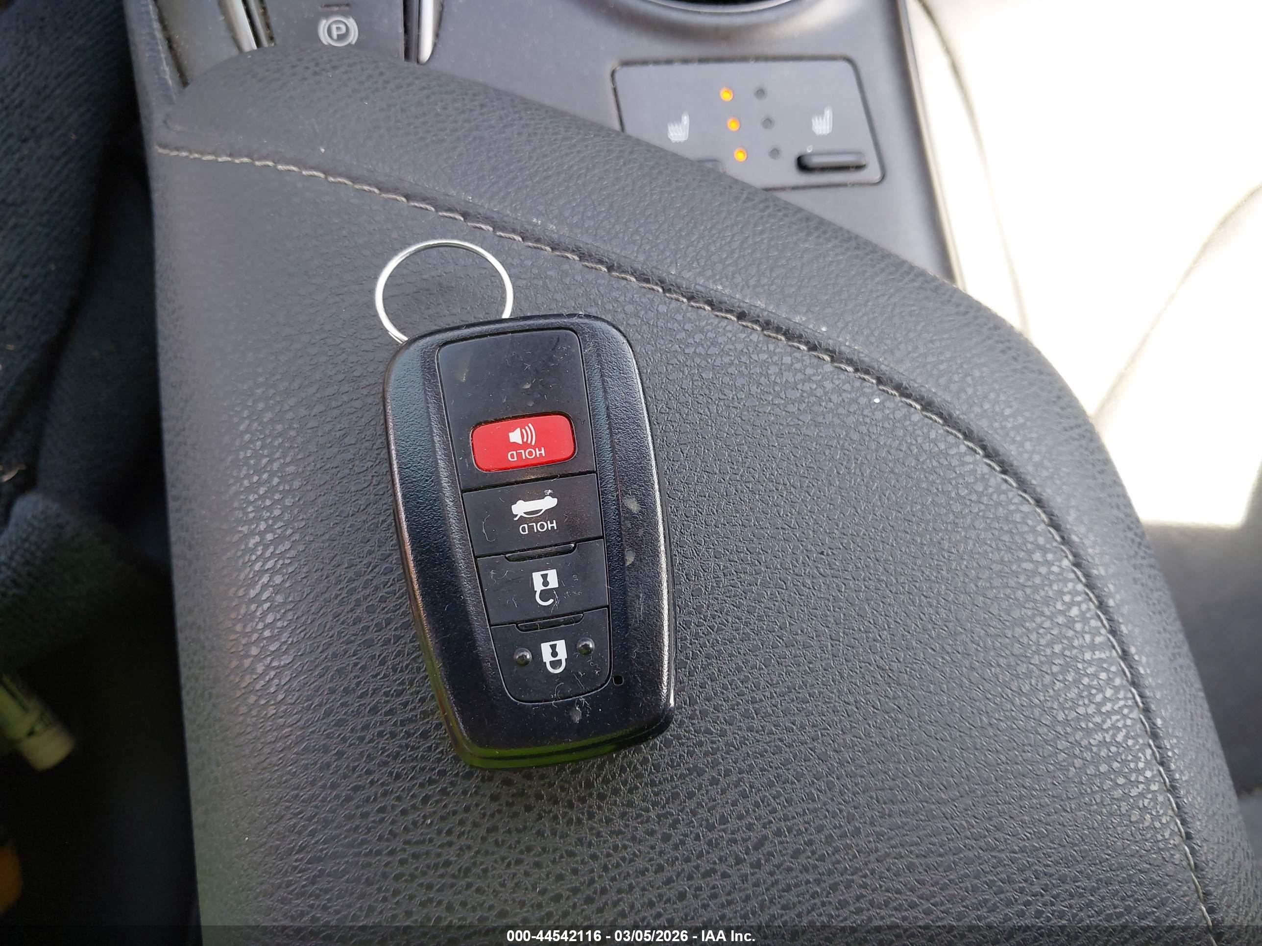 TOYOTA CAMRY image 11