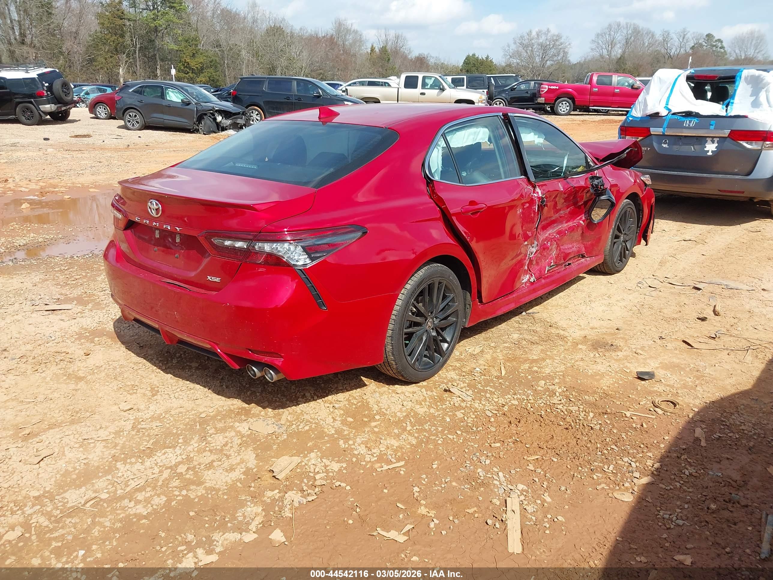 TOYOTA CAMRY image 4