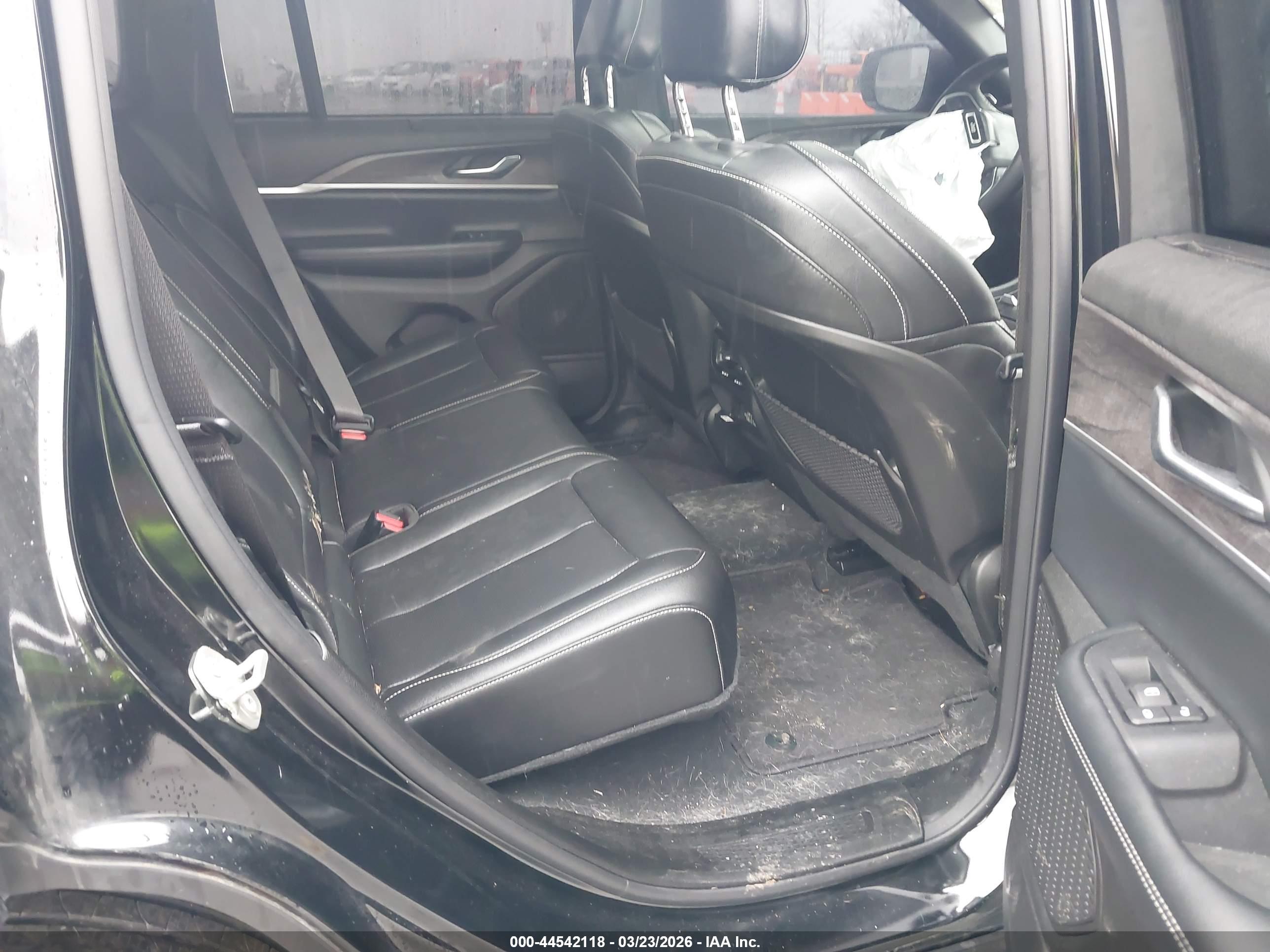 JEEP GRAND image 8