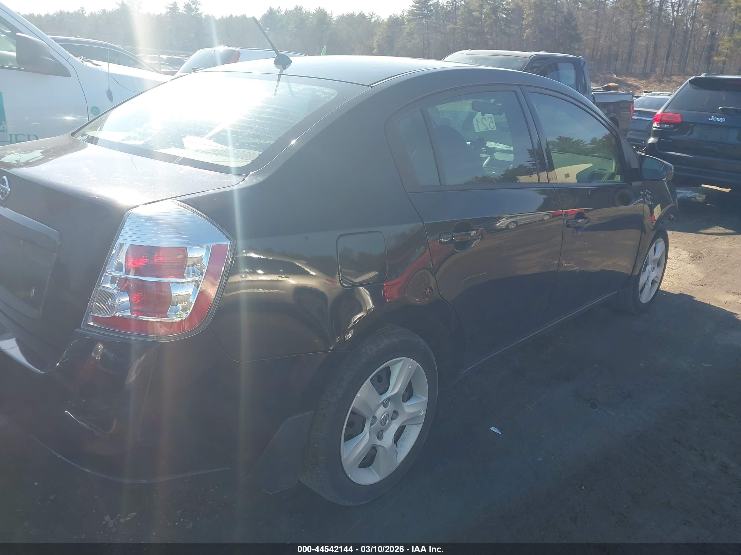 NISSAN SENTRA image 4