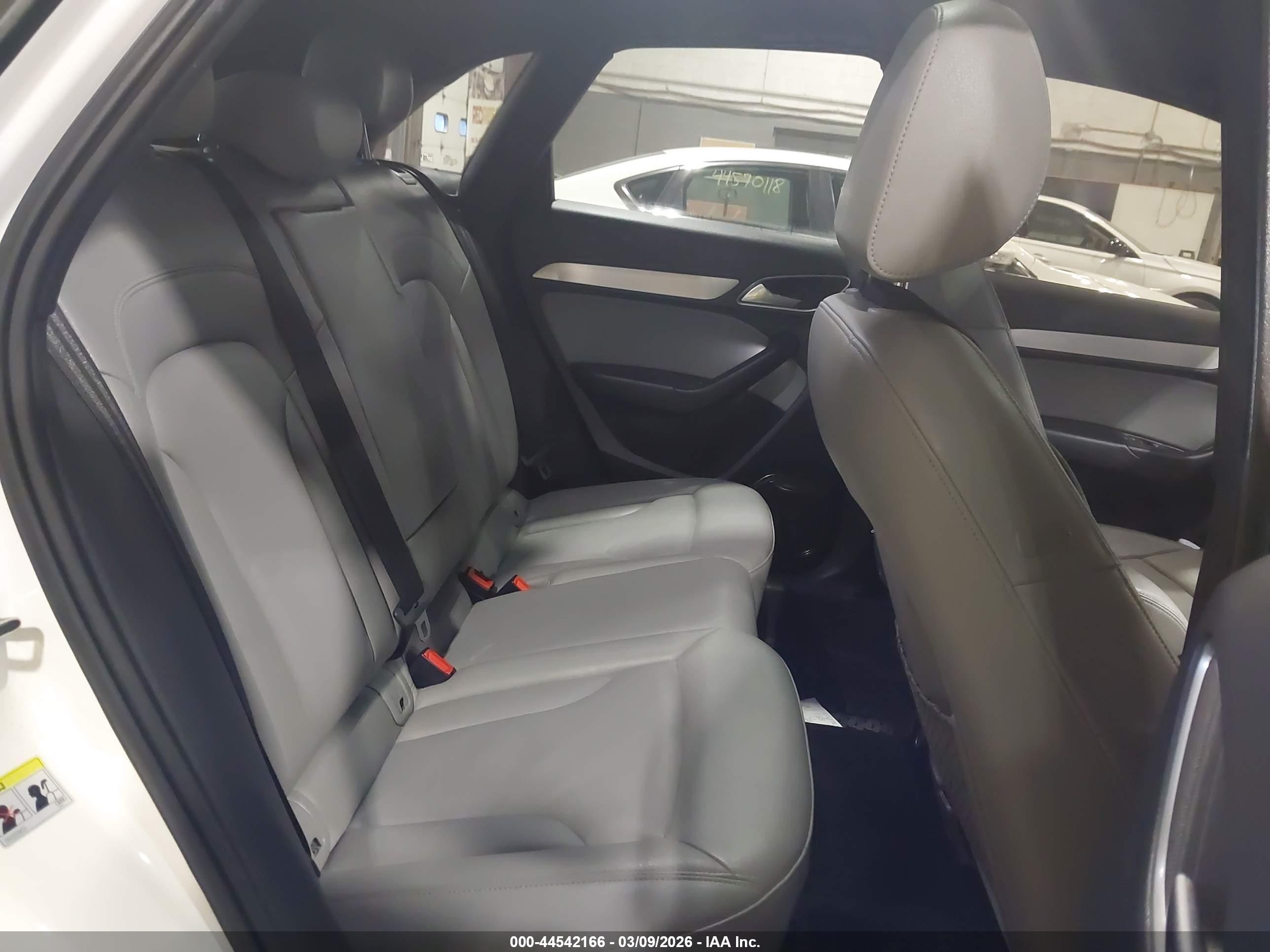 AUDI Q3 image 8