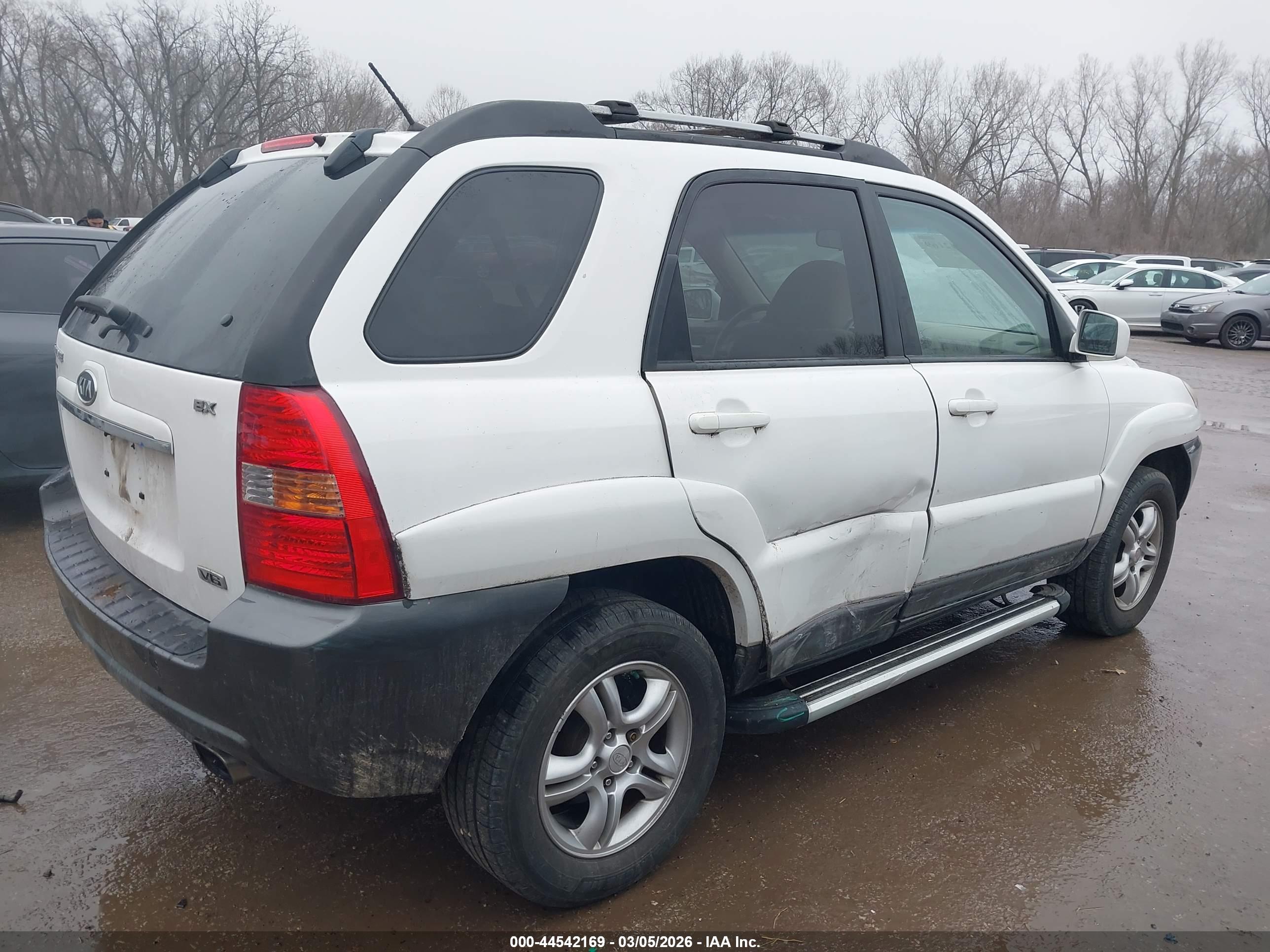 KIA SPORTAGE image 6