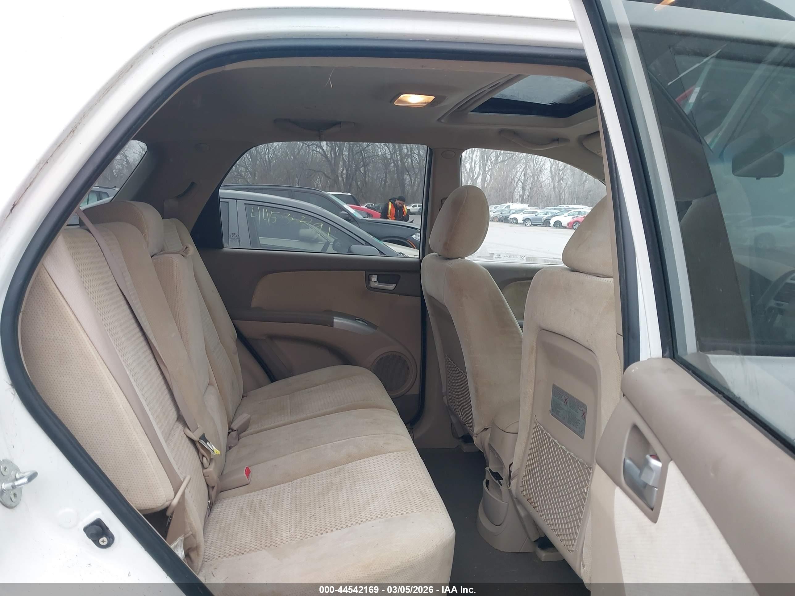 KIA SPORTAGE image 8