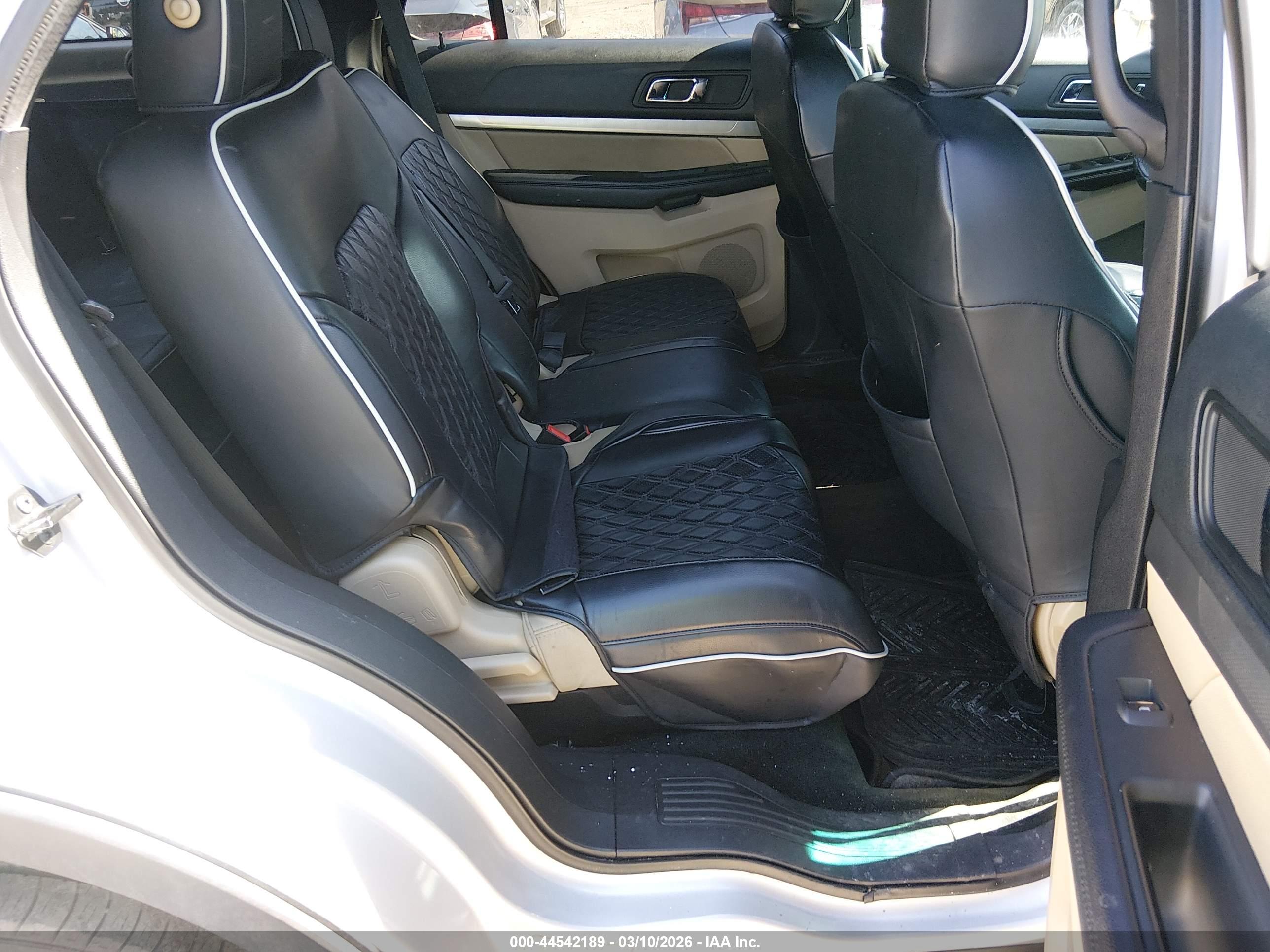 FORD EXPLORER image 5