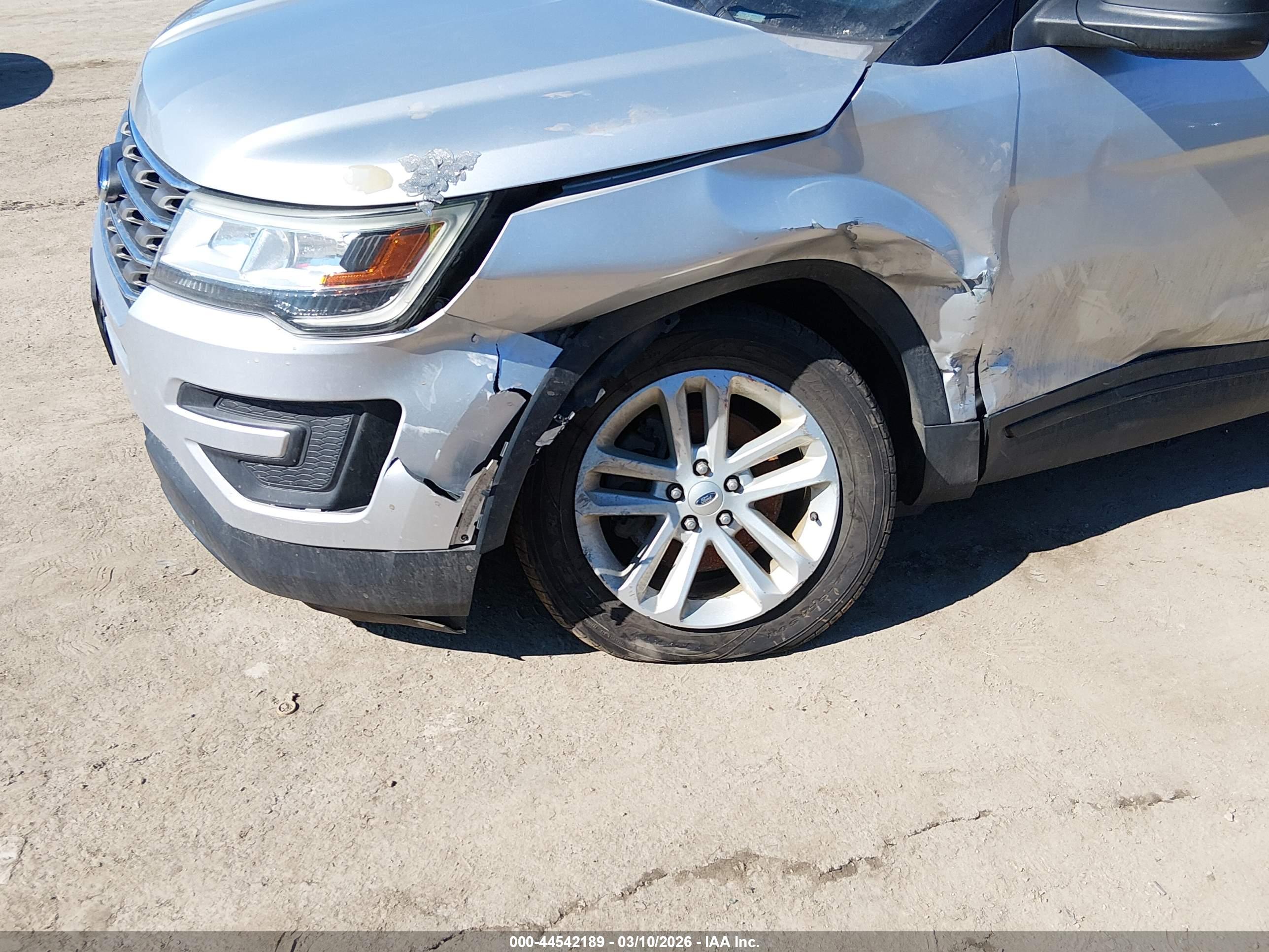 FORD EXPLORER image 6