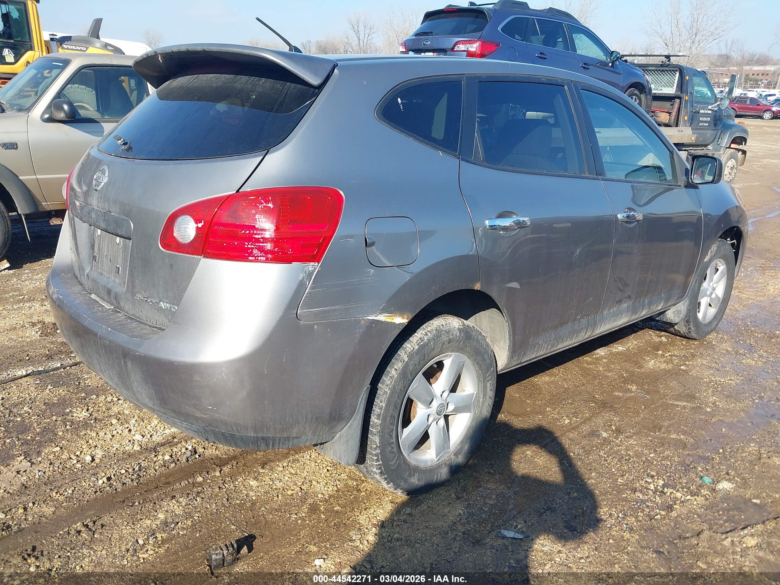 NISSAN ROGUE image 4