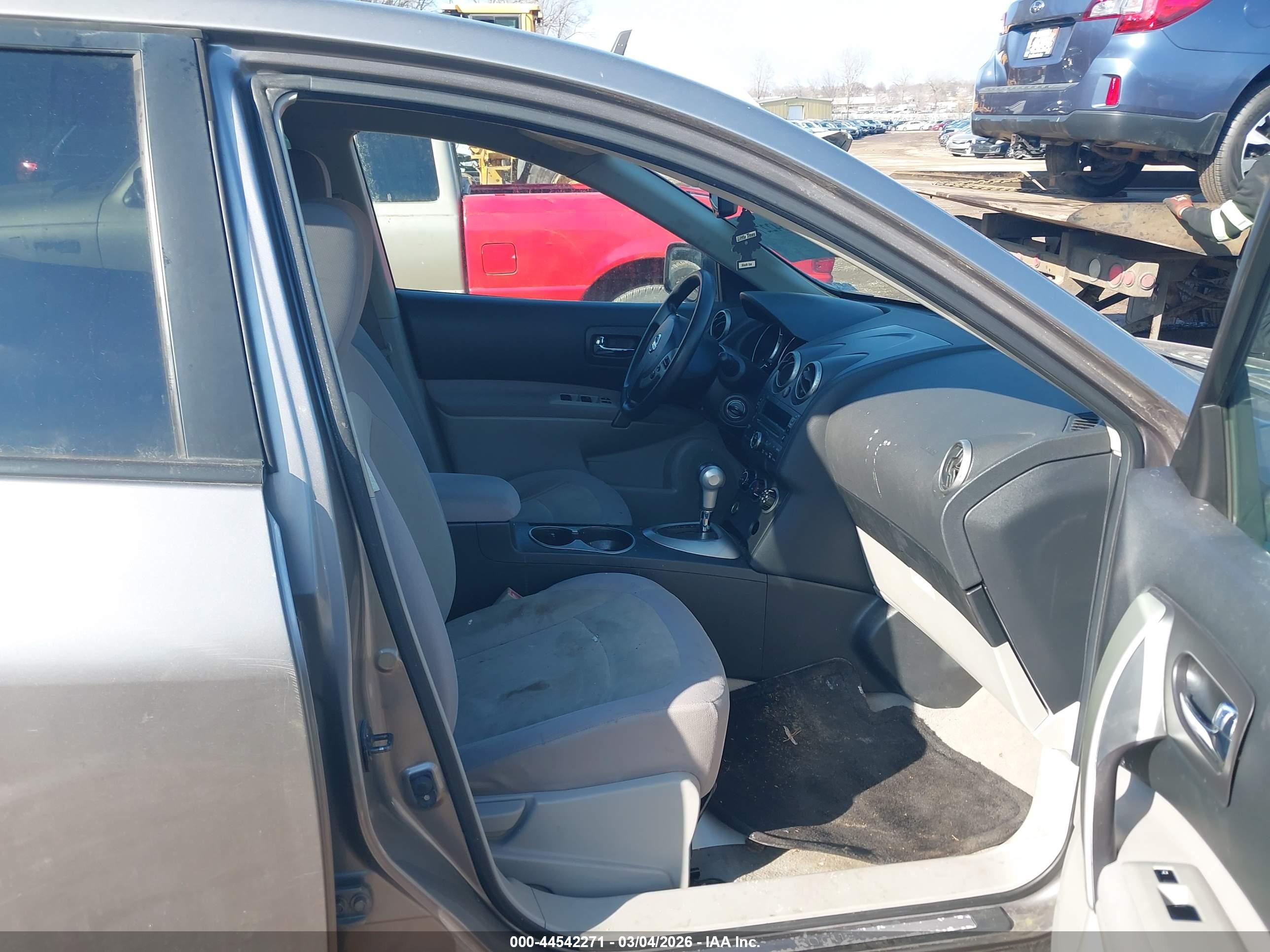 NISSAN ROGUE image 5