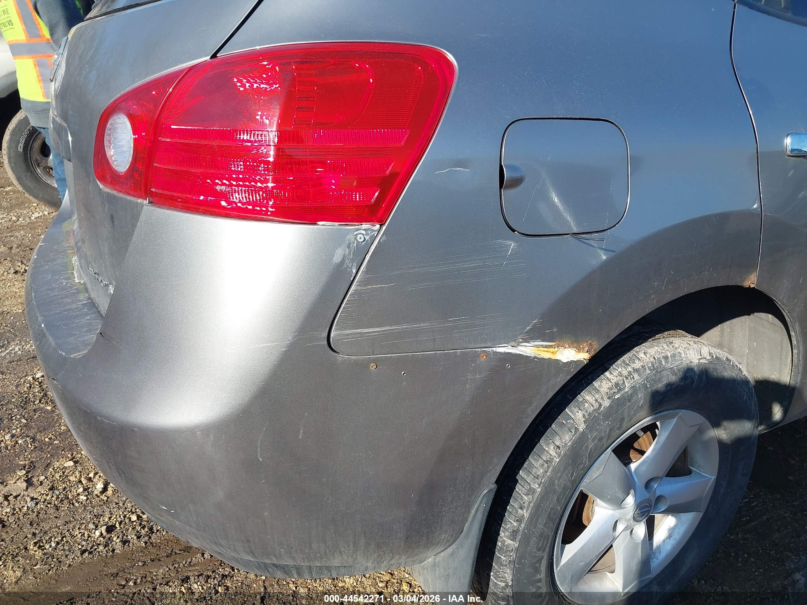 NISSAN ROGUE image 6