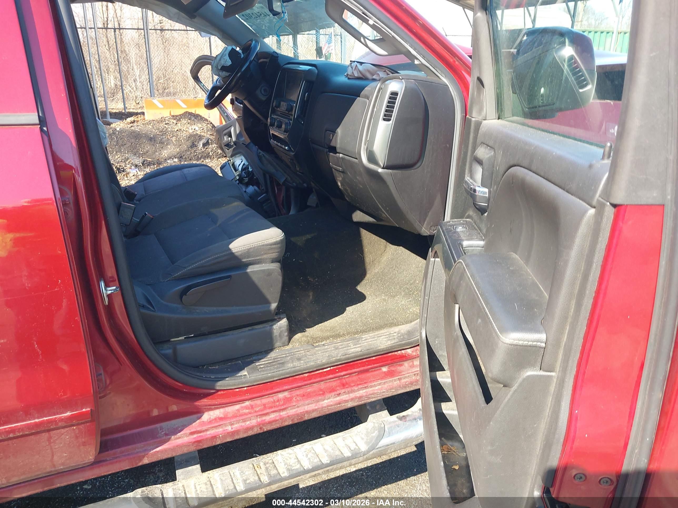 CHEVROLET SILVERADO image 5