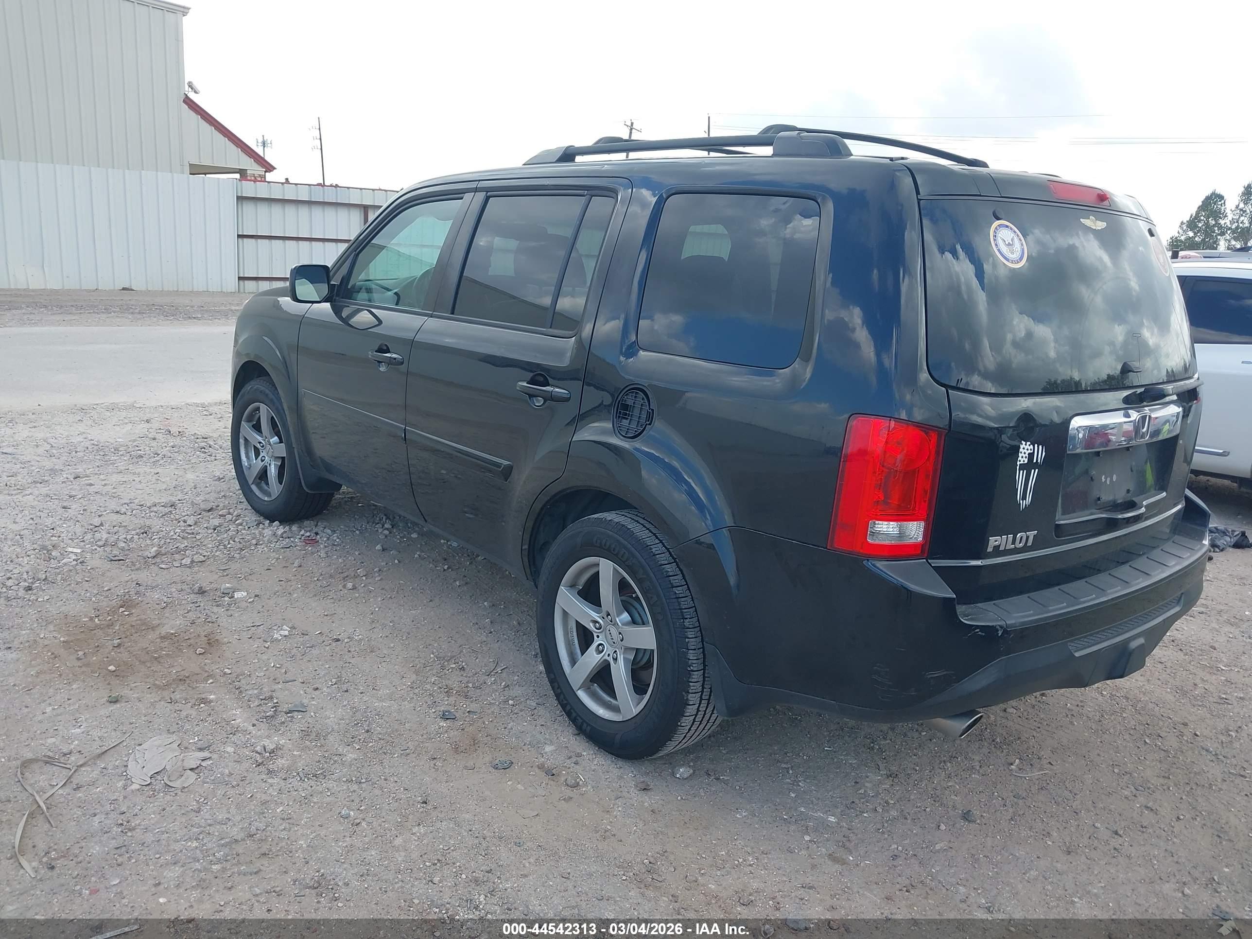 HONDA PILOT image 3