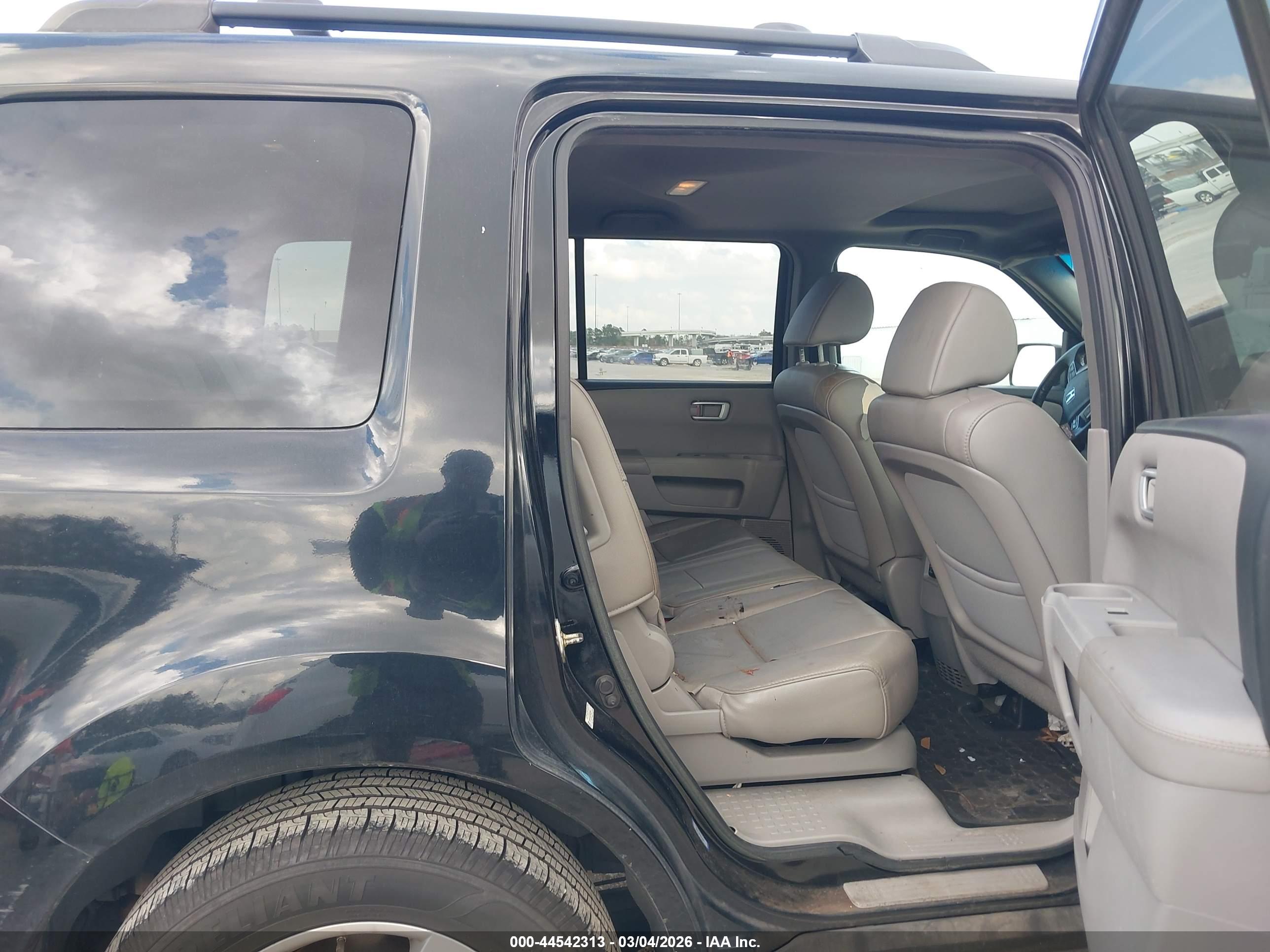 HONDA PILOT image 8