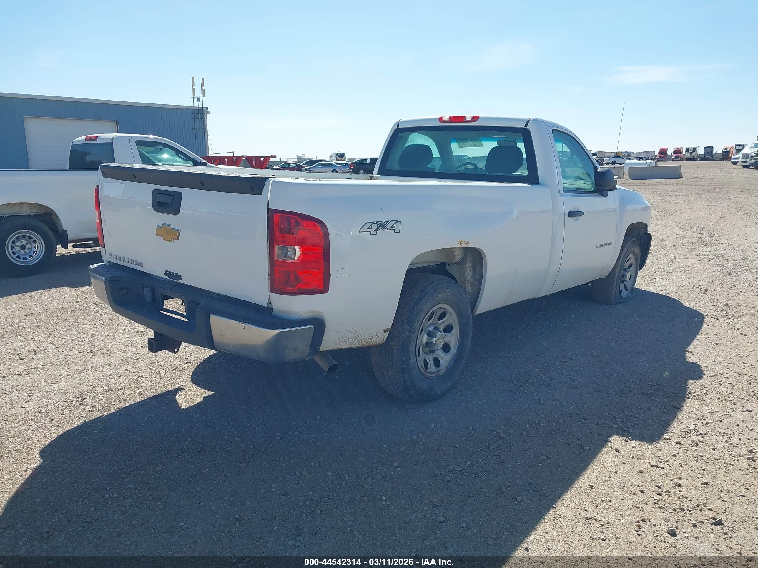 CHEVROLET SILVERADO image 4