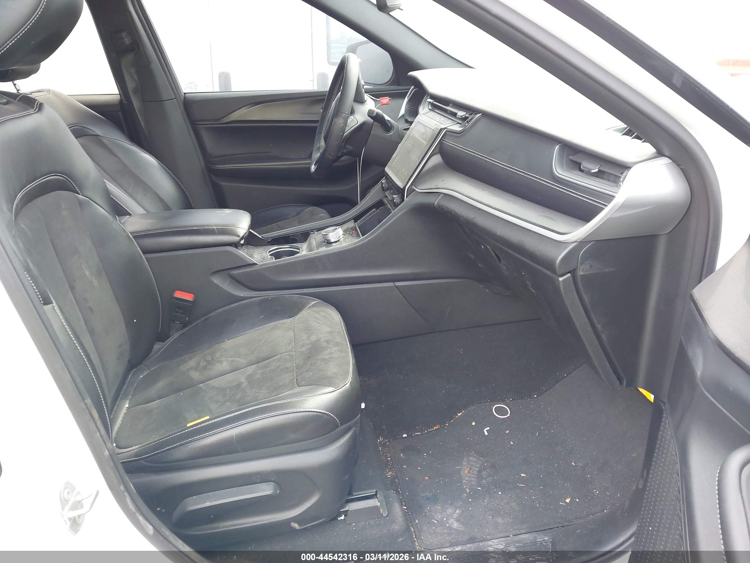 JEEP GRAND image 5