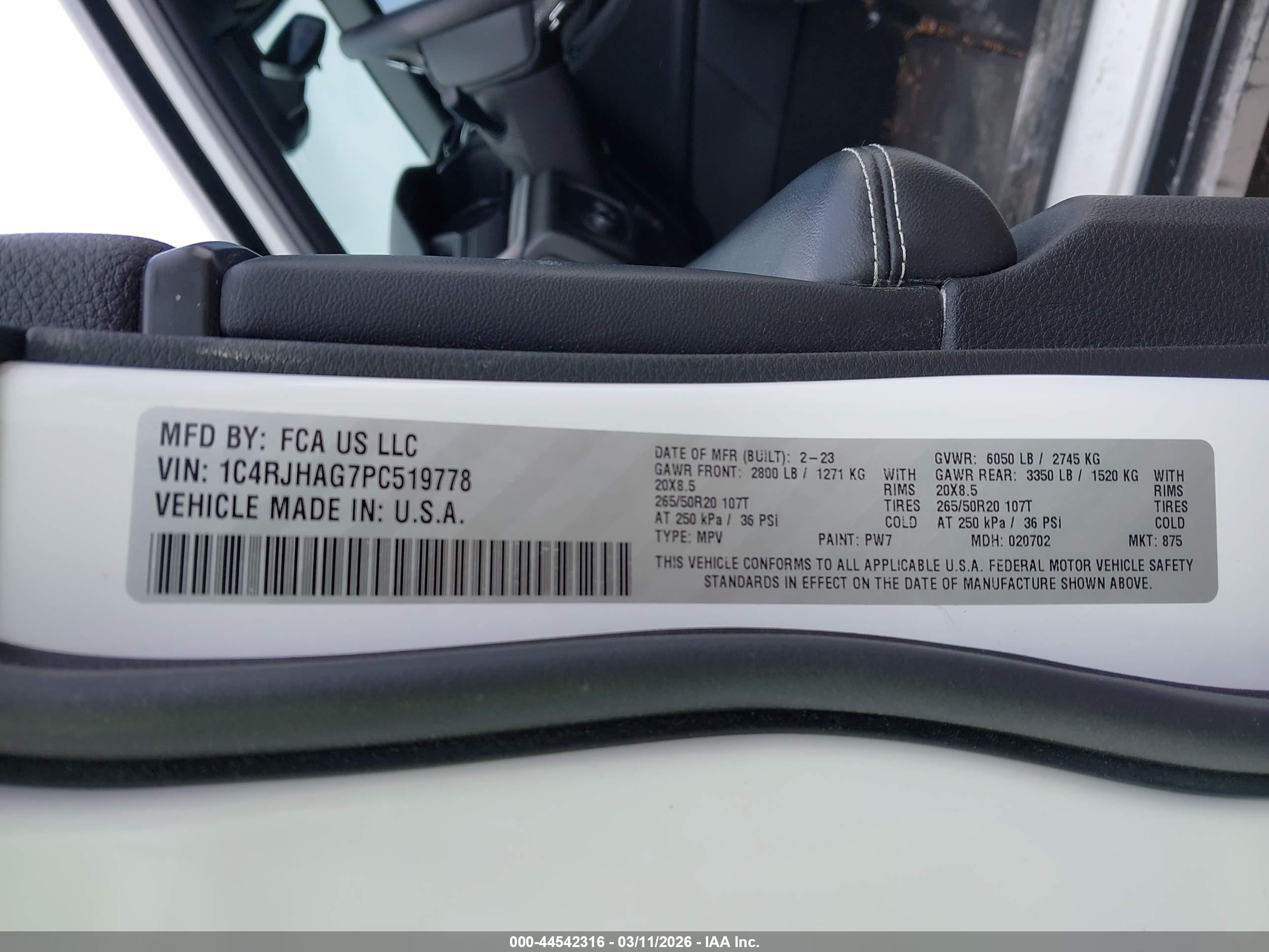 JEEP GRAND image 9