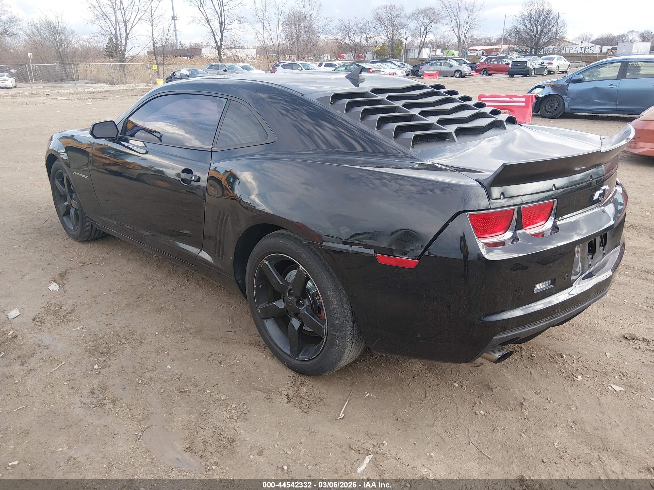 CHEVROLET CAMARO image 3