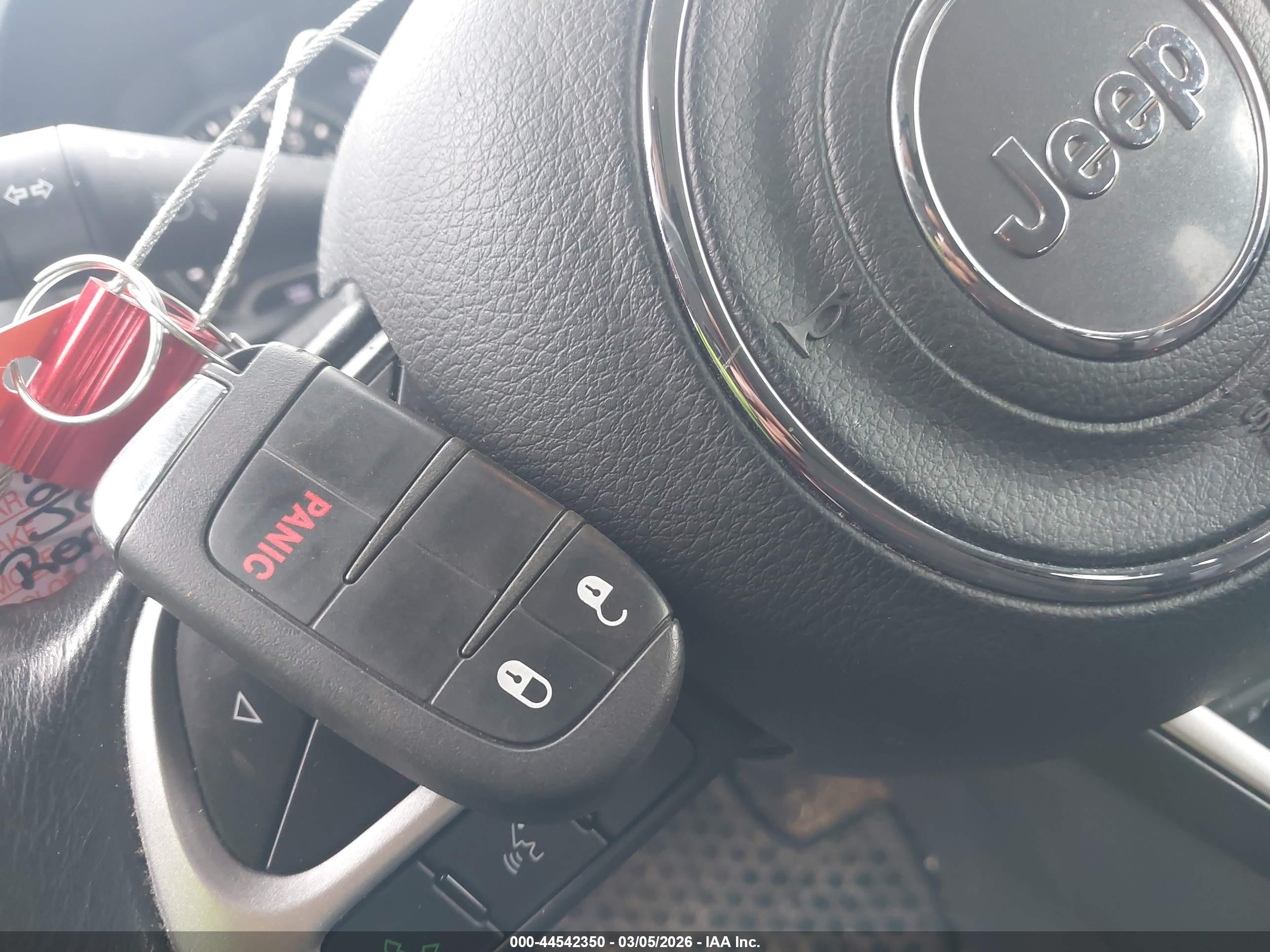 JEEP RENEGADE image 11