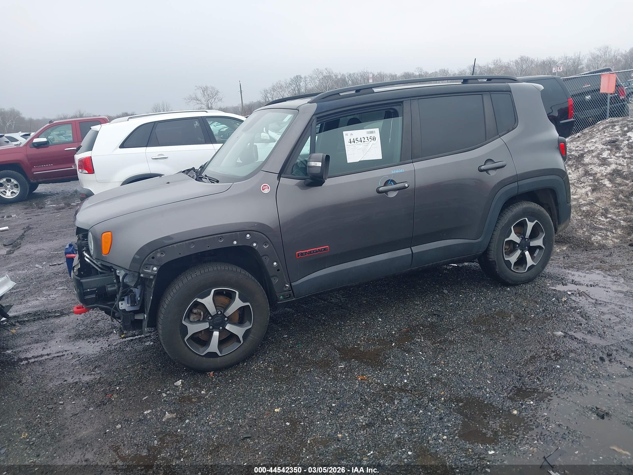 JEEP RENEGADE image 2