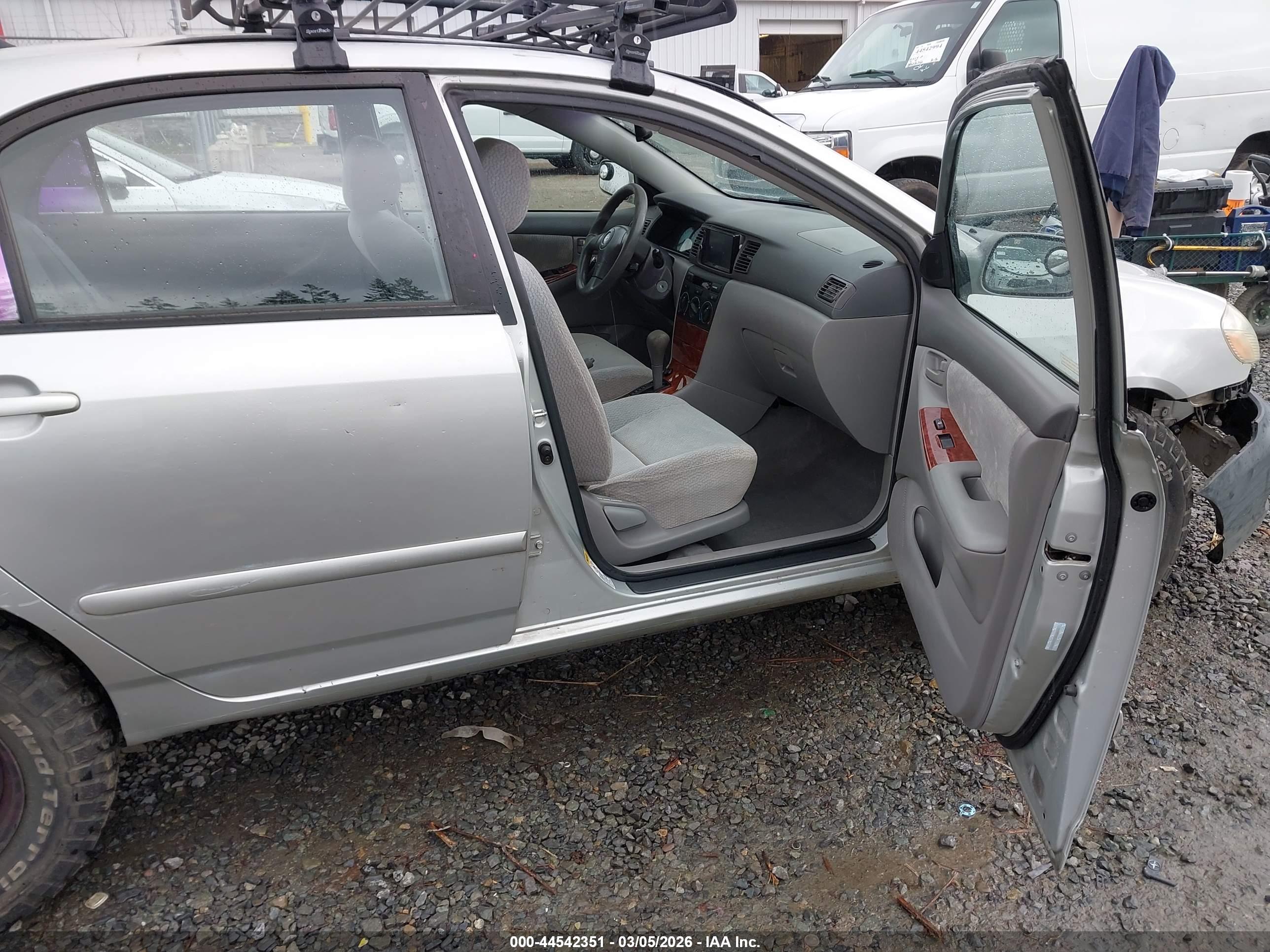 TOYOTA COROLLA image 5