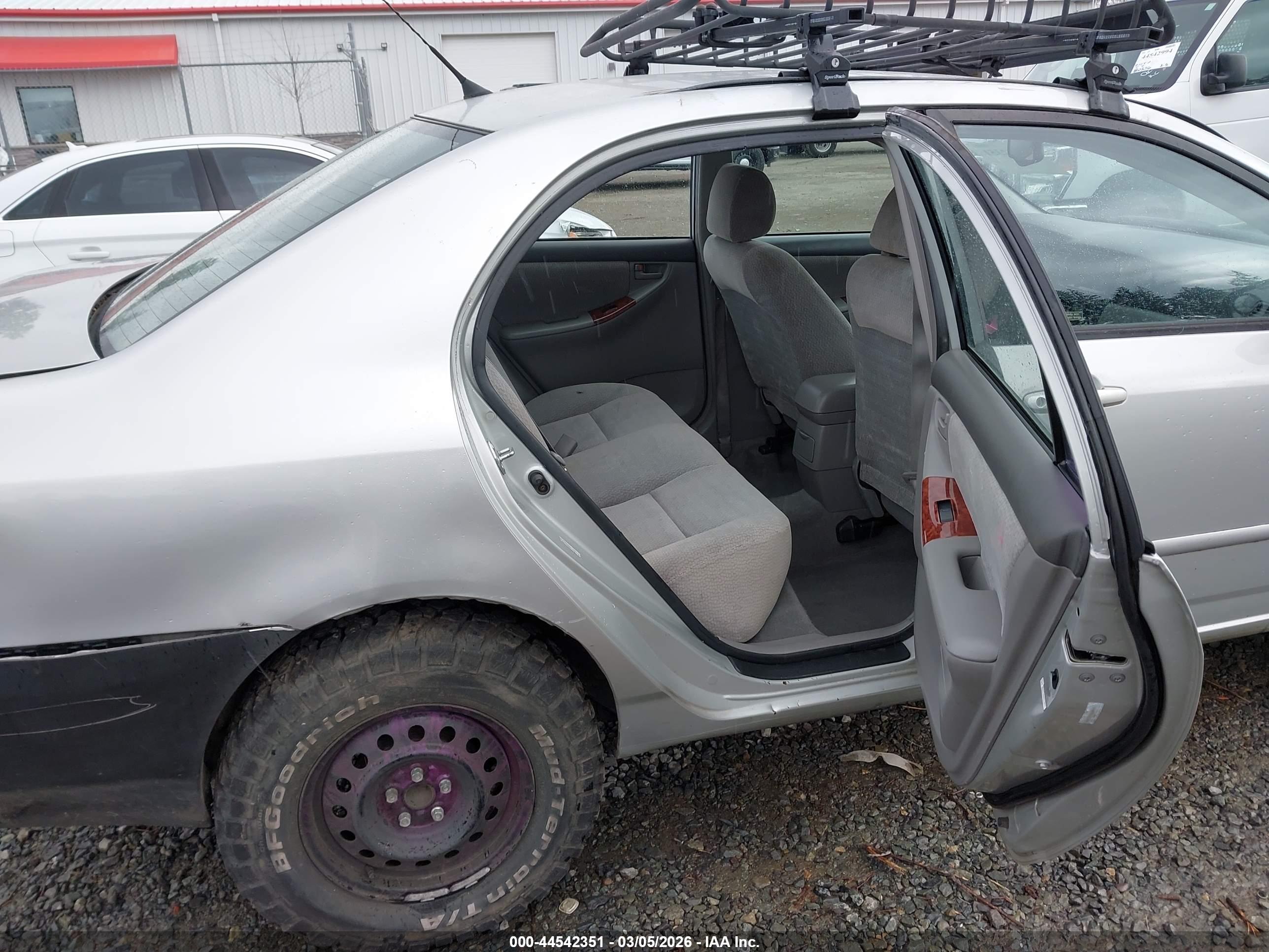 TOYOTA COROLLA image 8