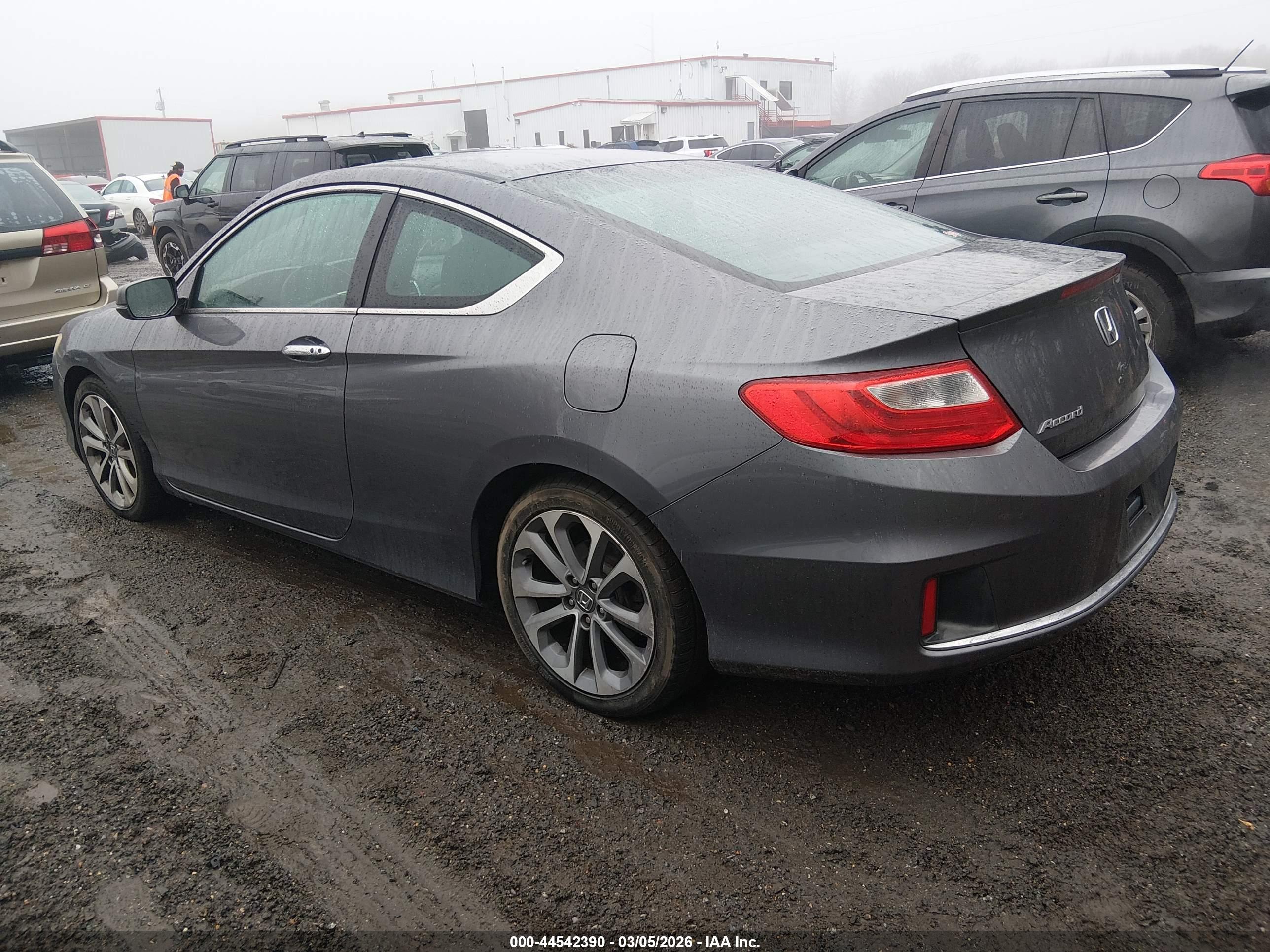 HONDA ACCORD image 3