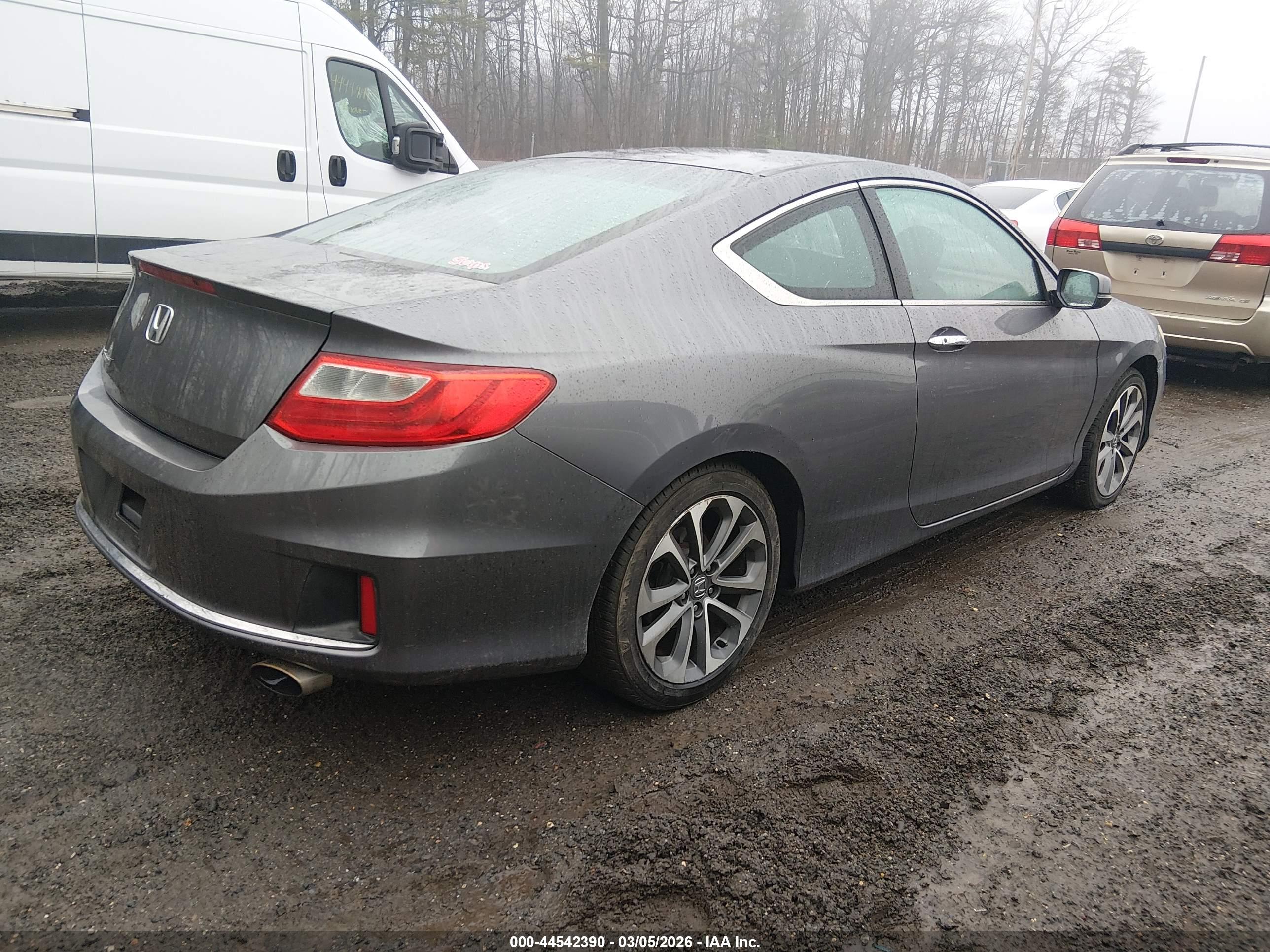 HONDA ACCORD image 4