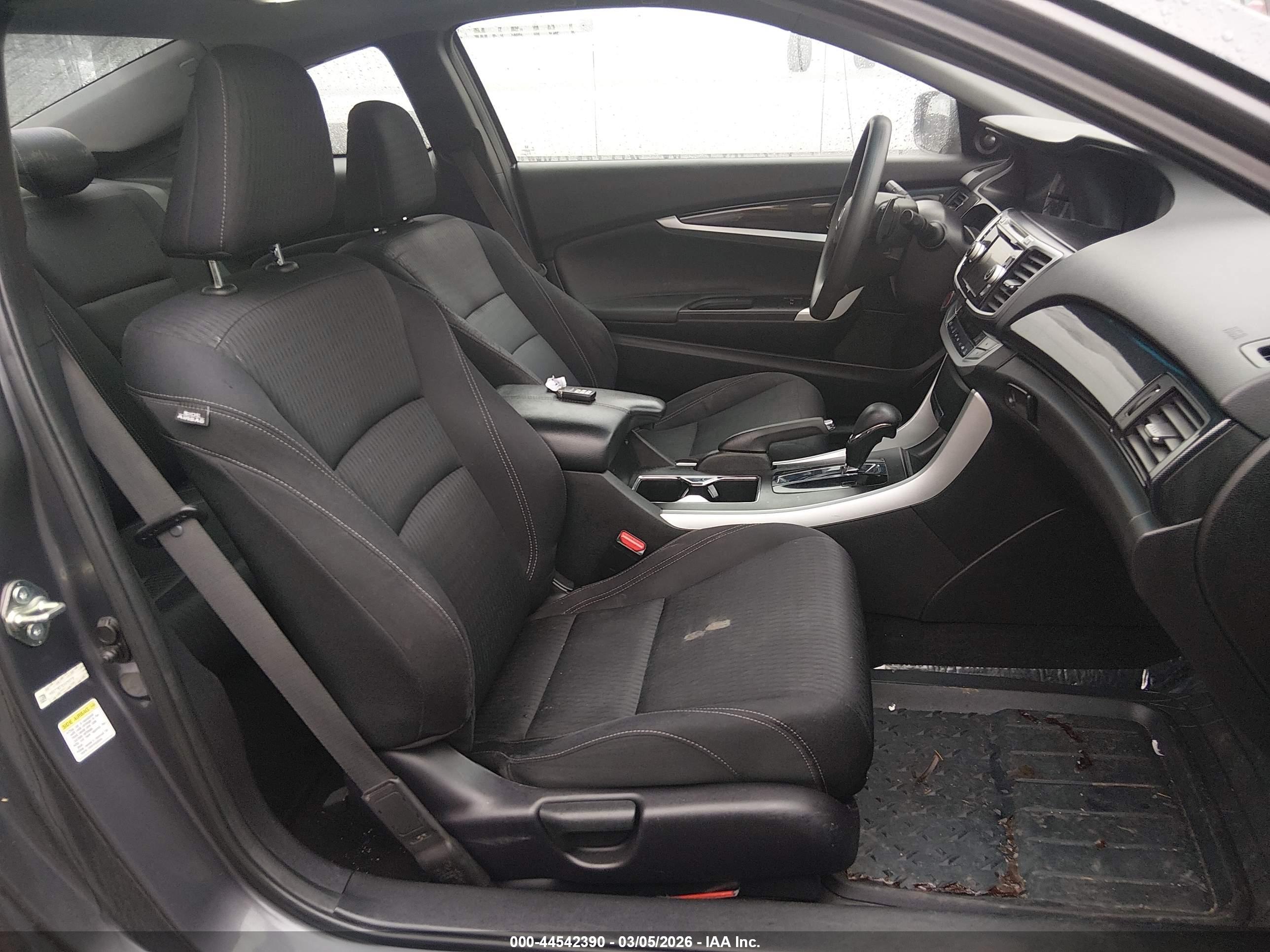 HONDA ACCORD image 5