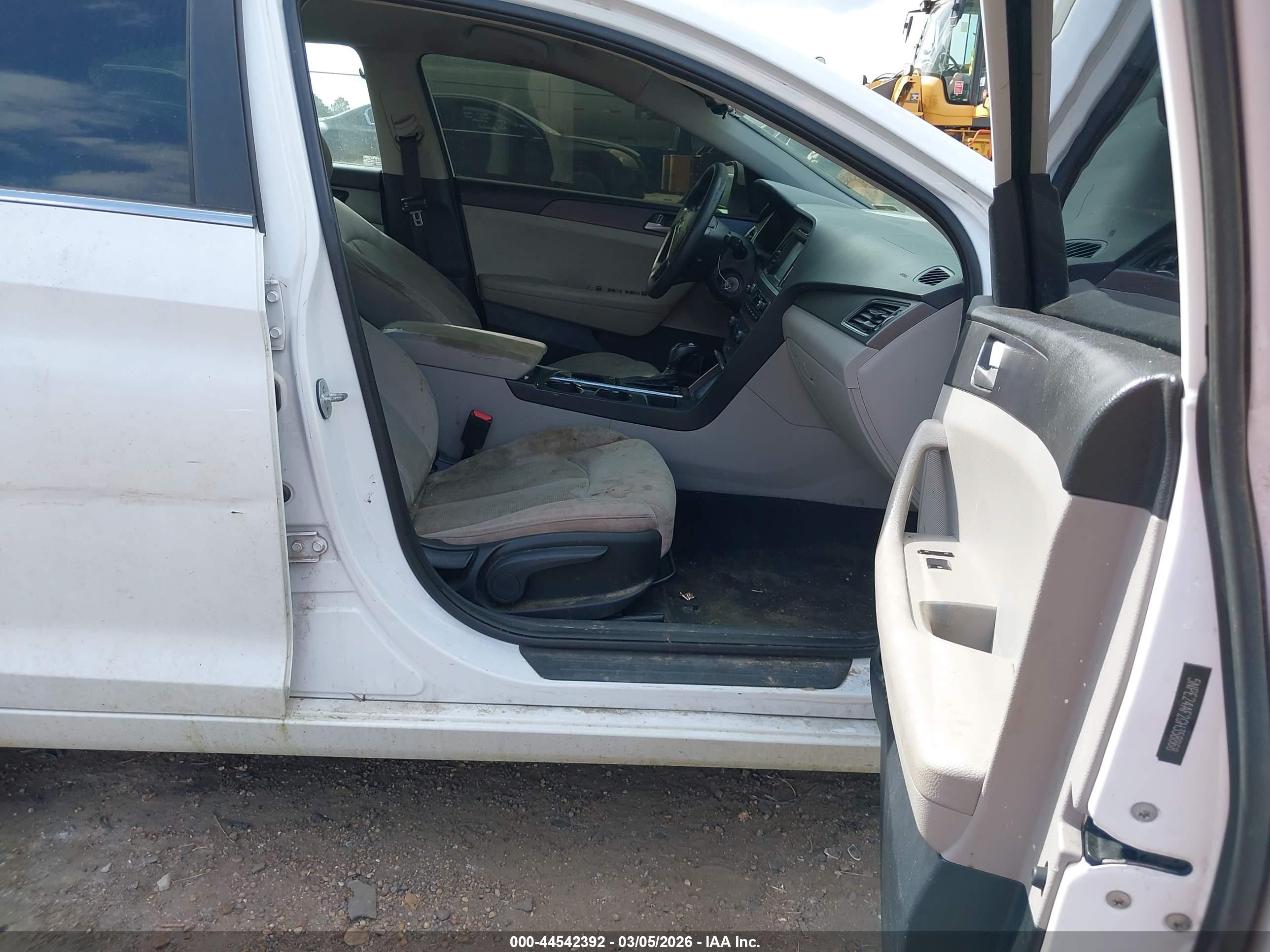HYUNDAI SONATA image 5