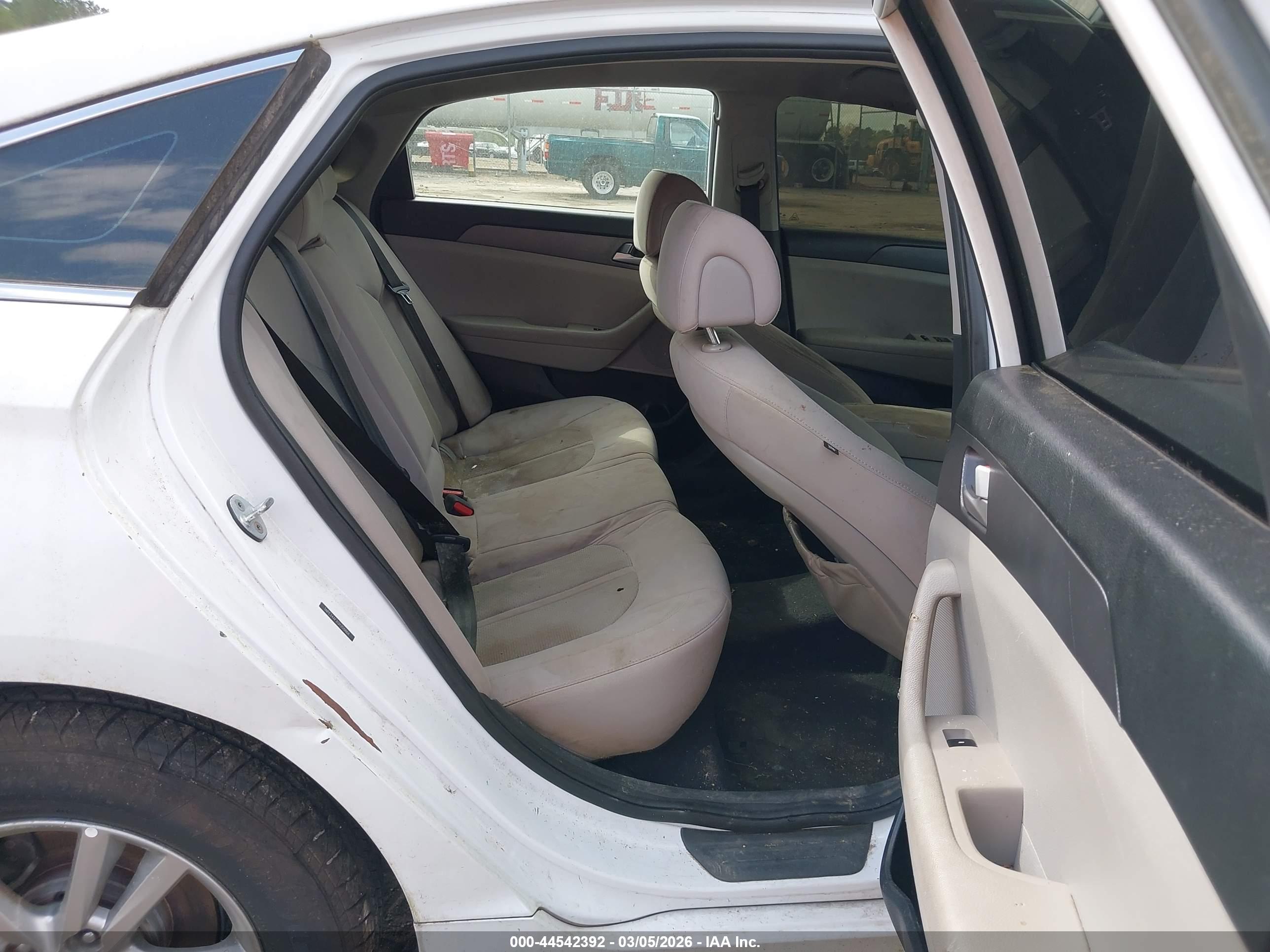 HYUNDAI SONATA image 8