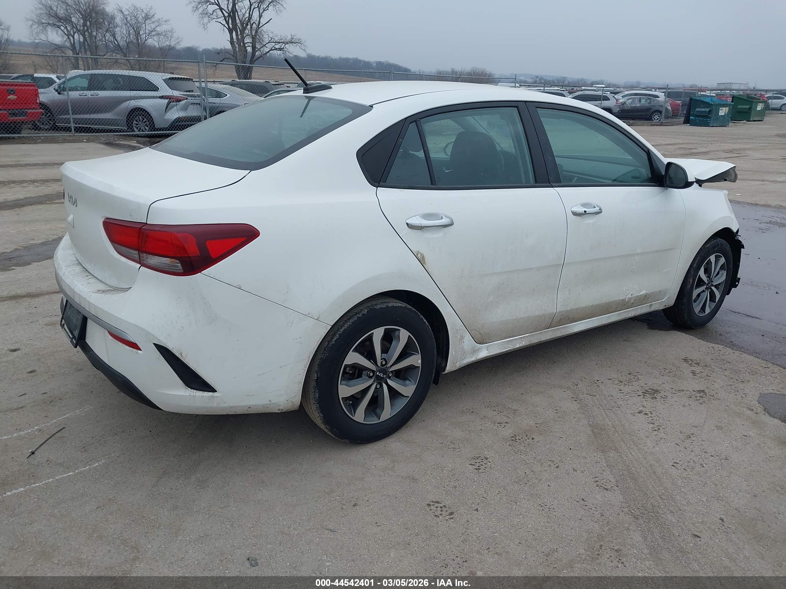 KIA RIO image 4