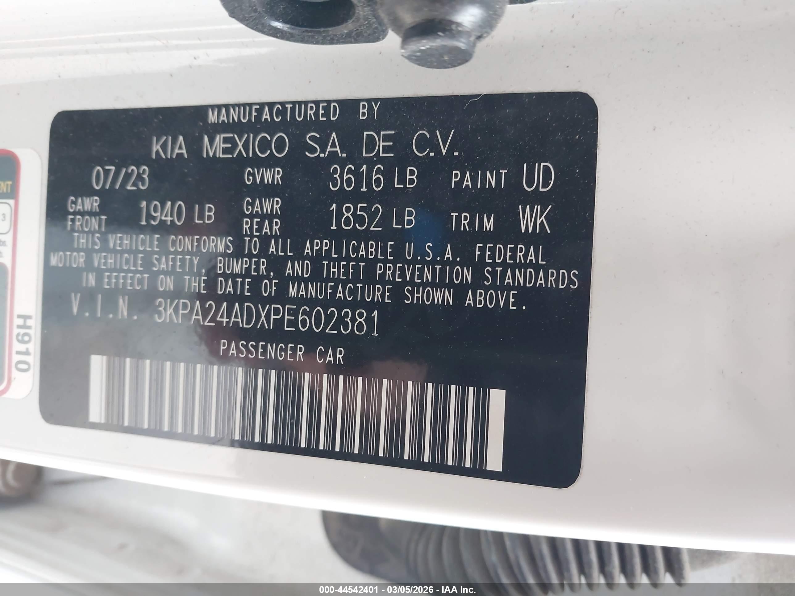 KIA RIO image 9