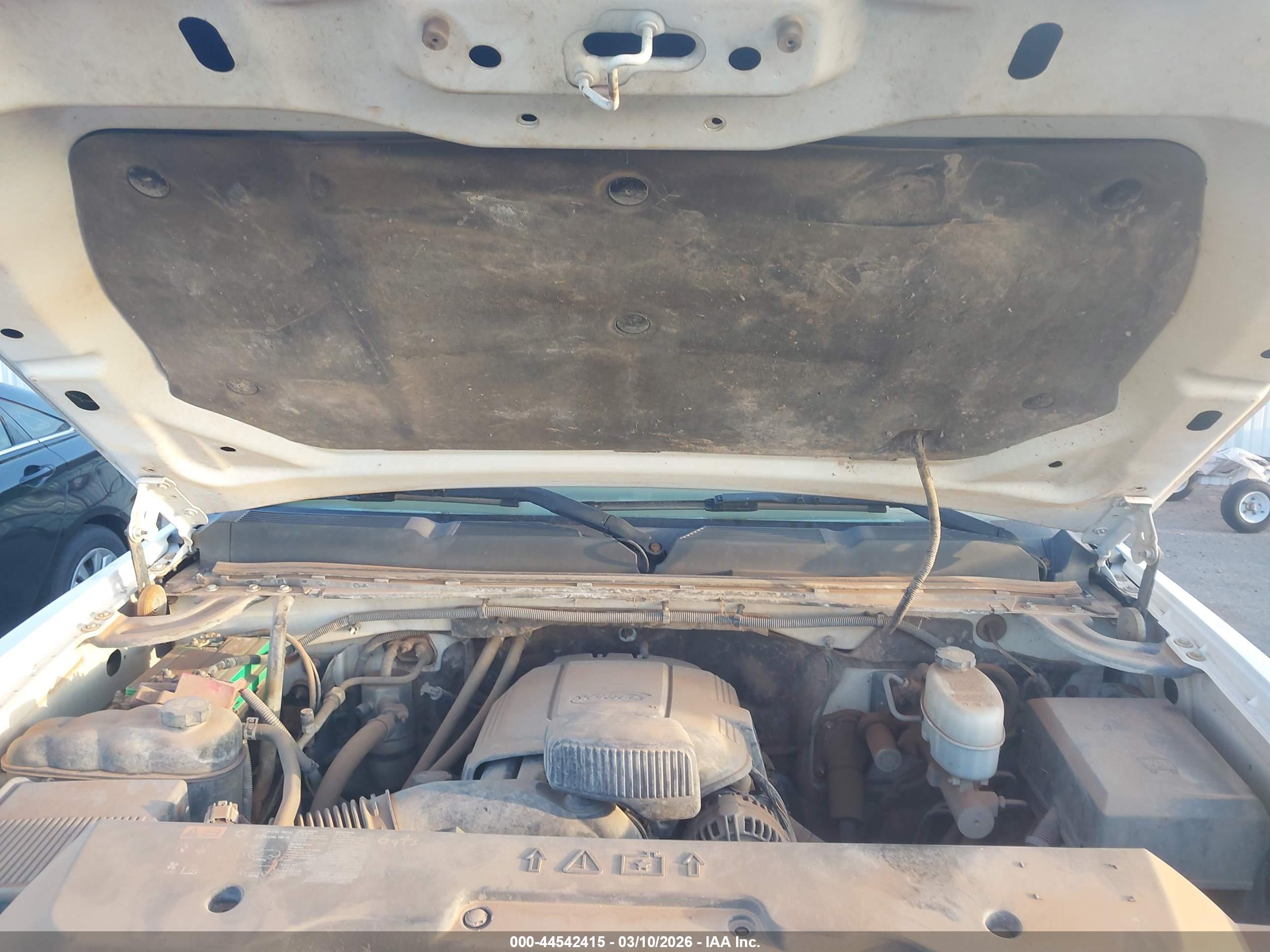 CHEVROLET SILVERADO image 10
