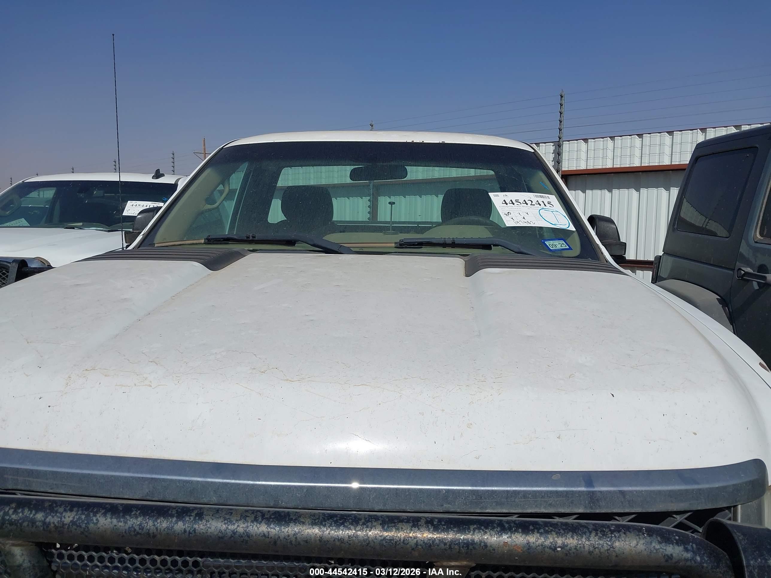 CHEVROLET SILVERADO image 6
