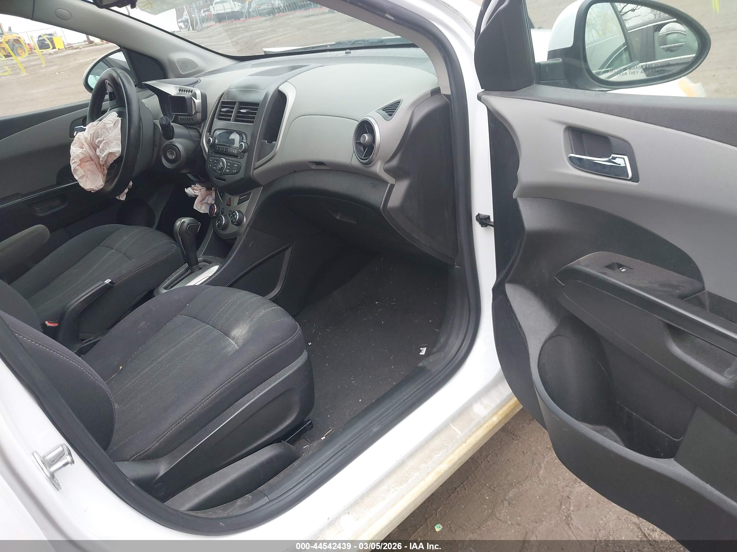 CHEVROLET SONIC image 5