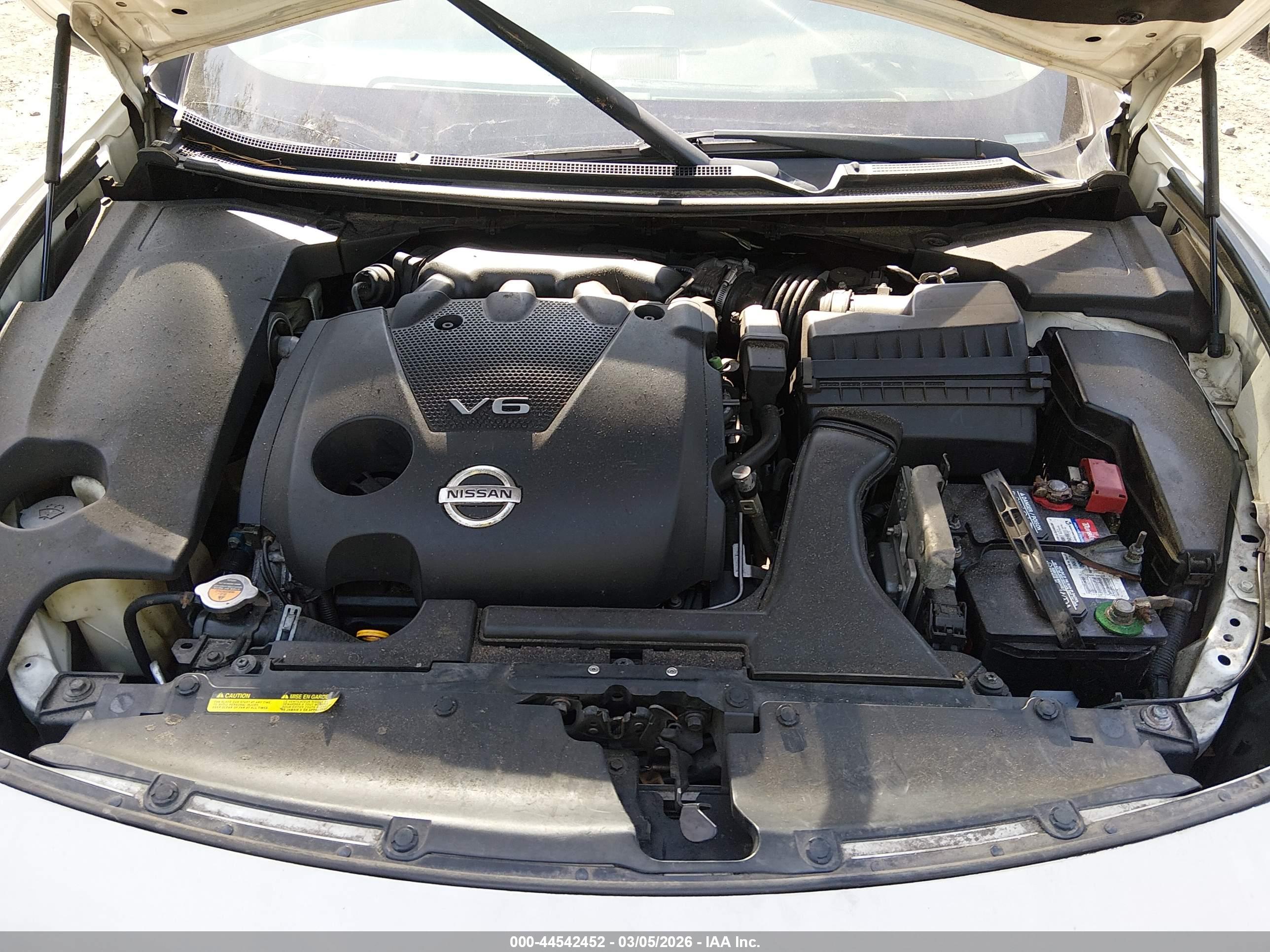 NISSAN MAXIMA image 10